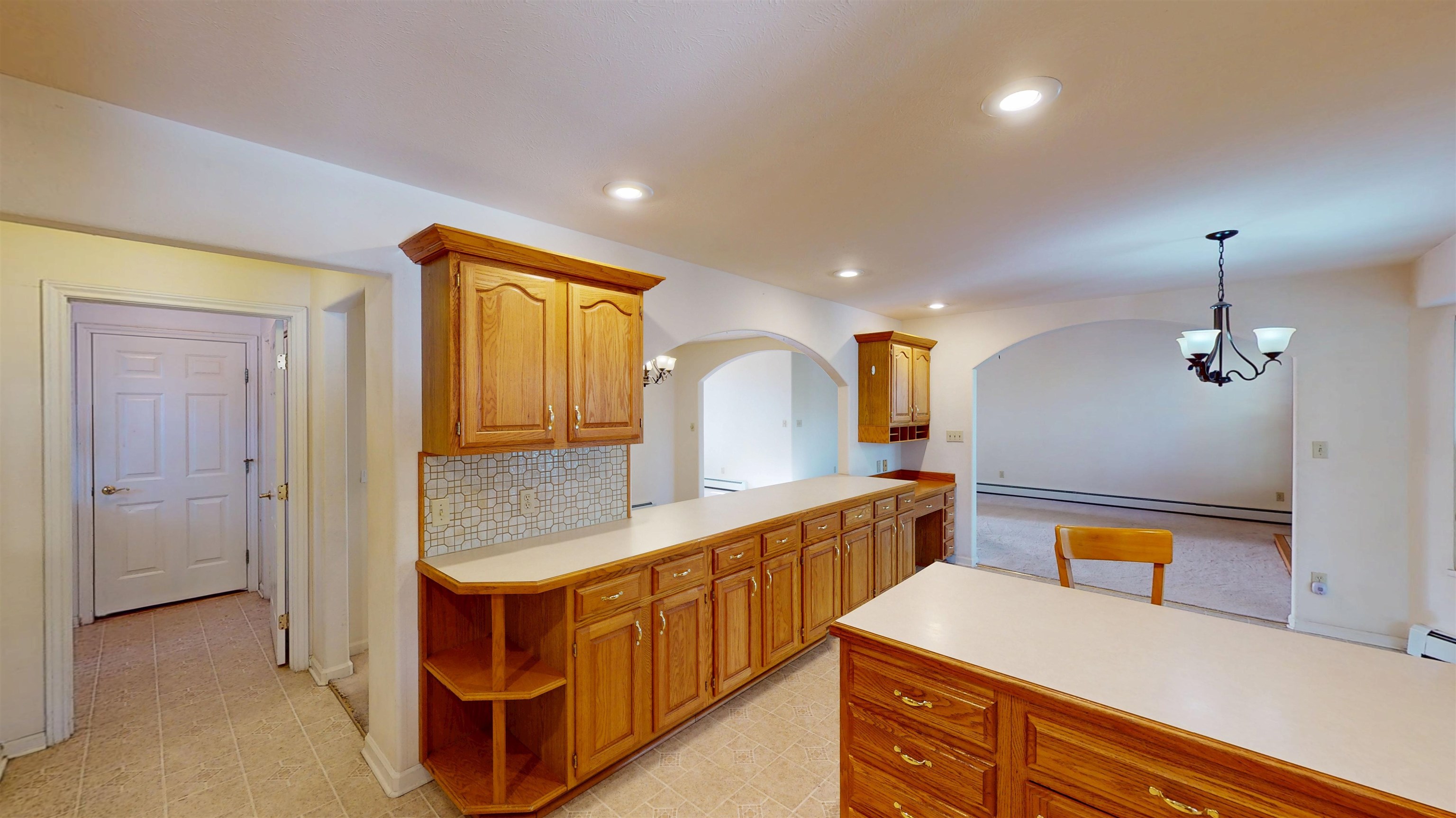 705 E Harbor Circle