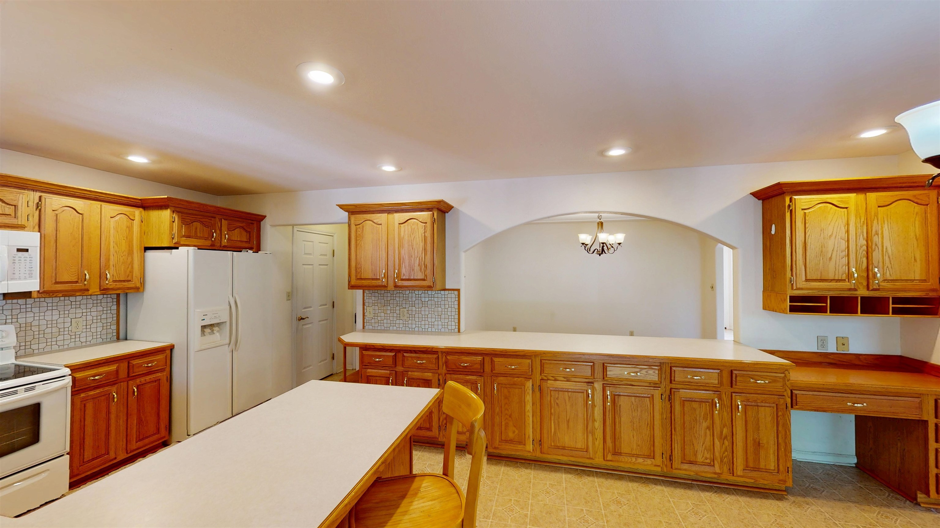 705 E Harbor Circle