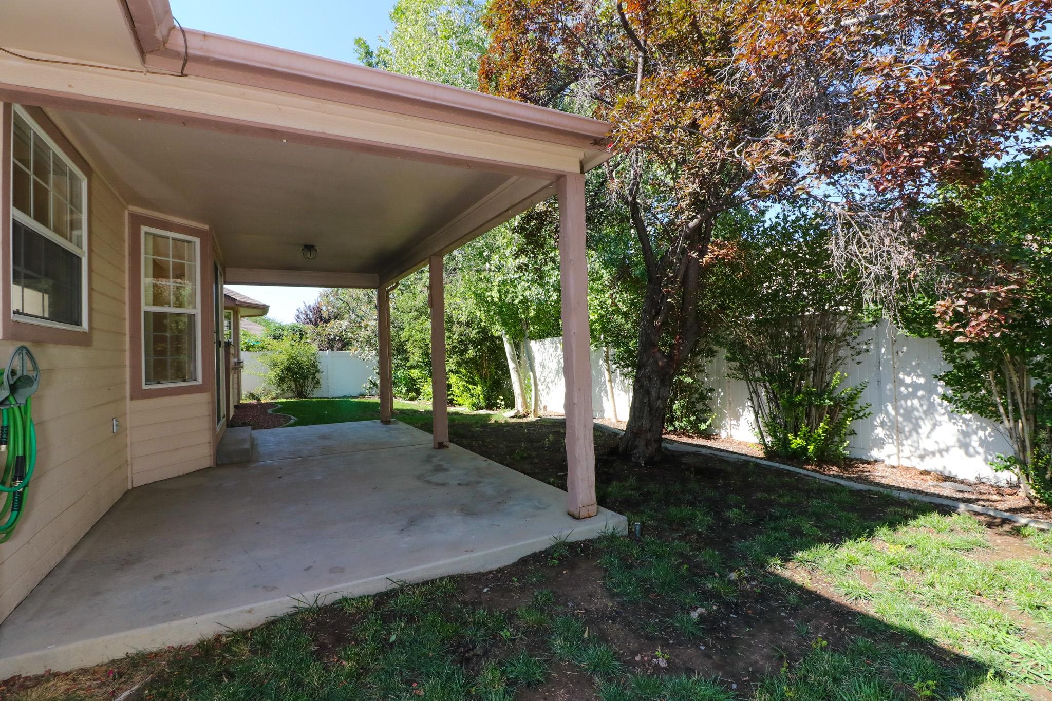 705 E Harbor Circle