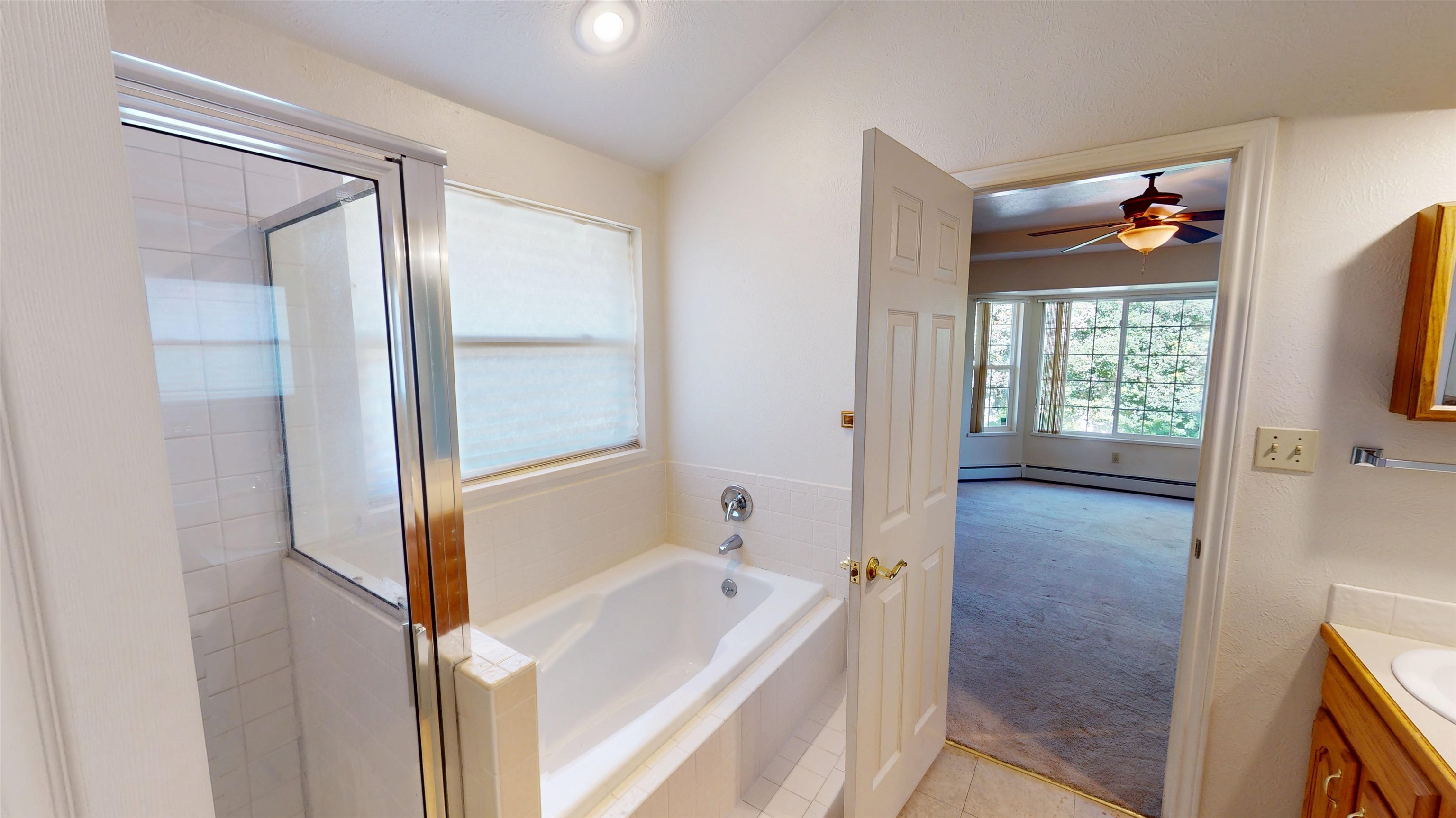 705 E Harbor Circle