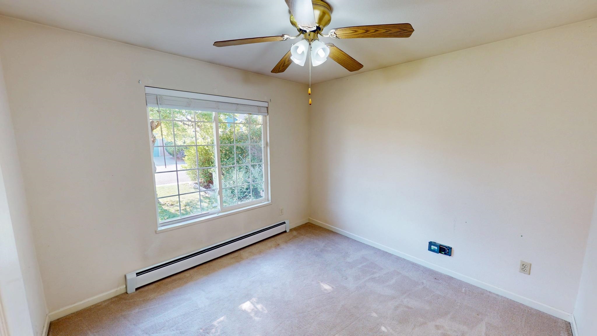 705 E Harbor Circle