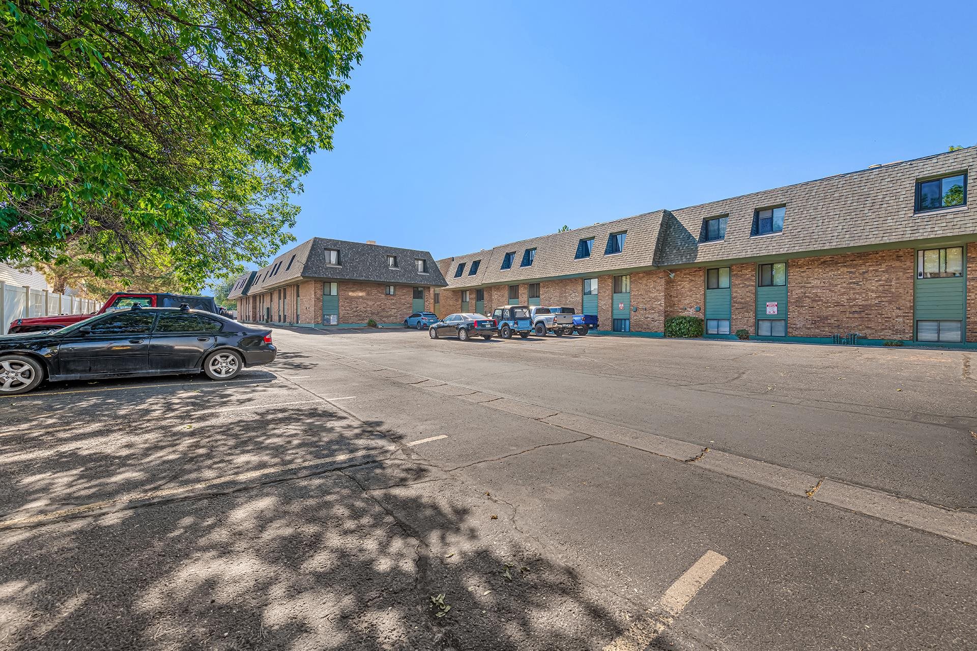 1140 Walnut Avenue Unit: 14