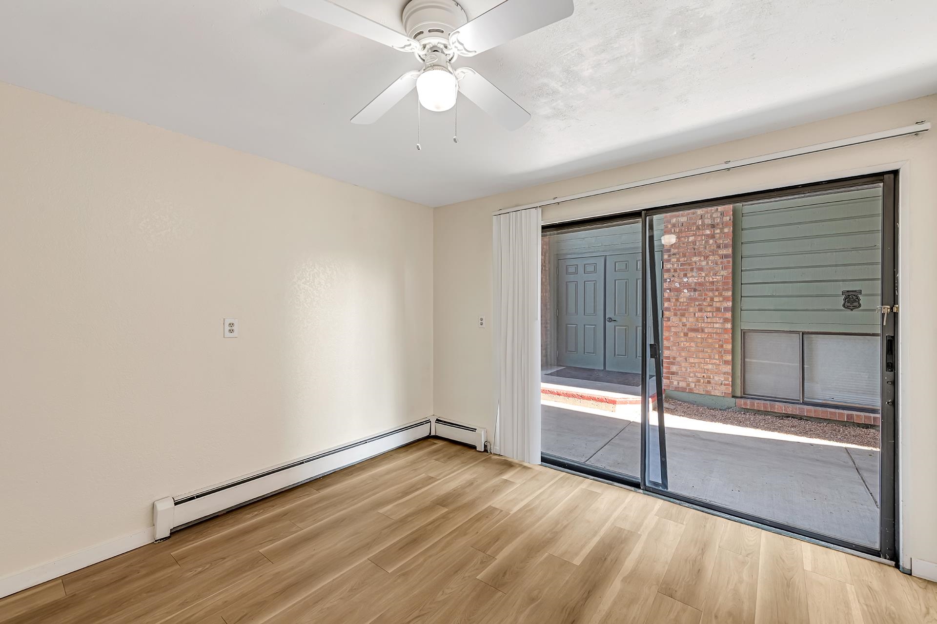 1140 Walnut Avenue Unit: 14