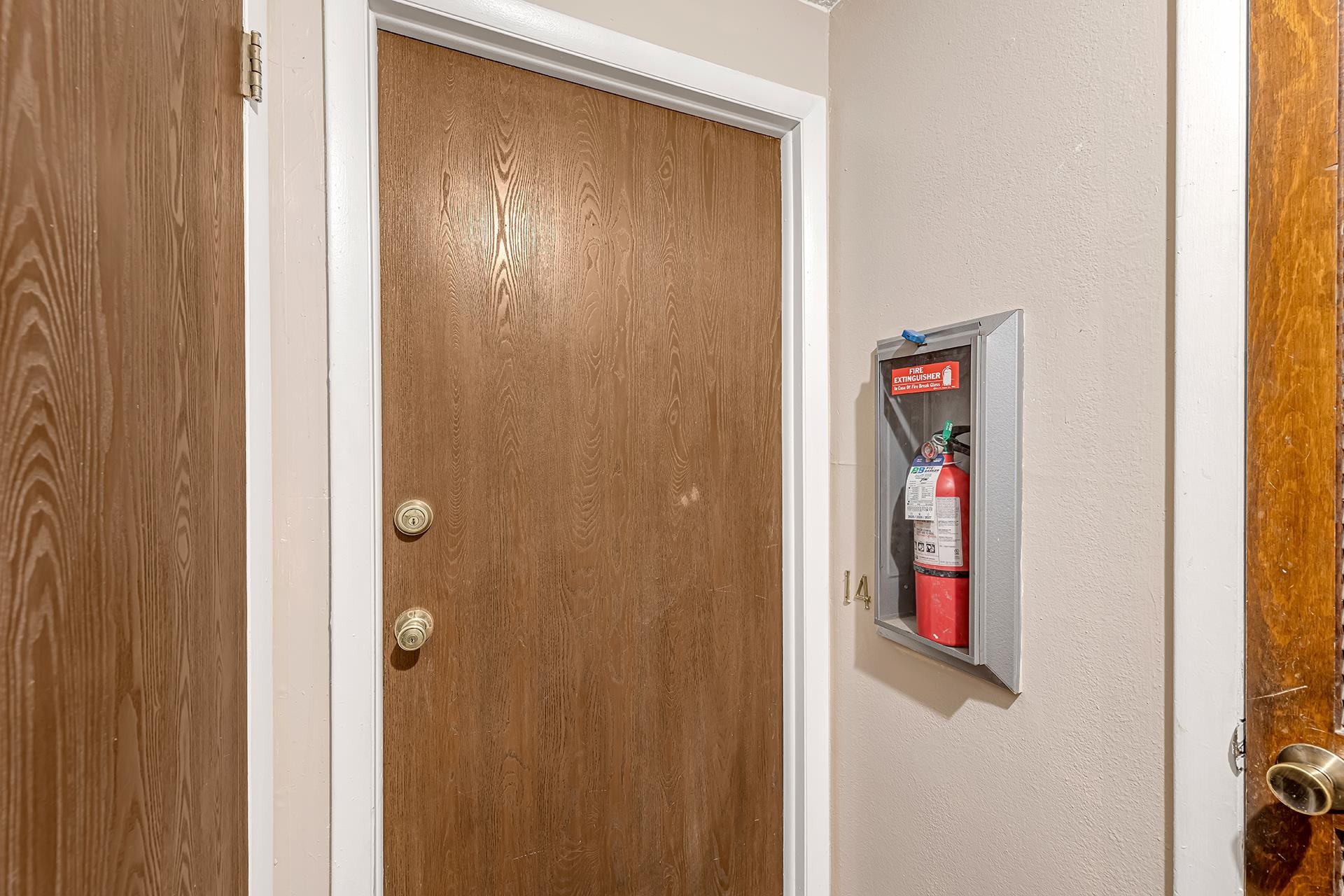 1140 Walnut Avenue Unit: 14
