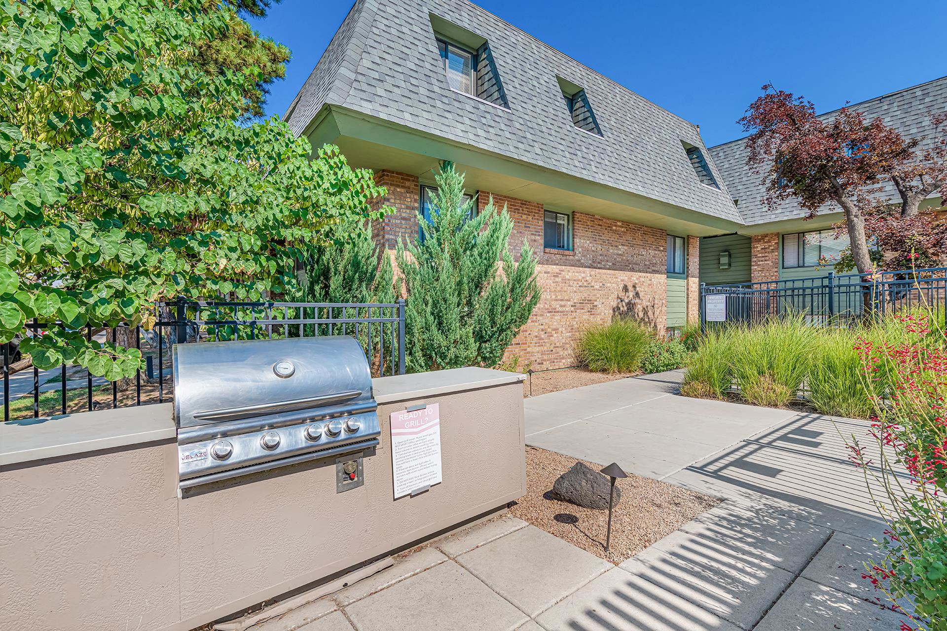 1140 Walnut Avenue Unit: 14