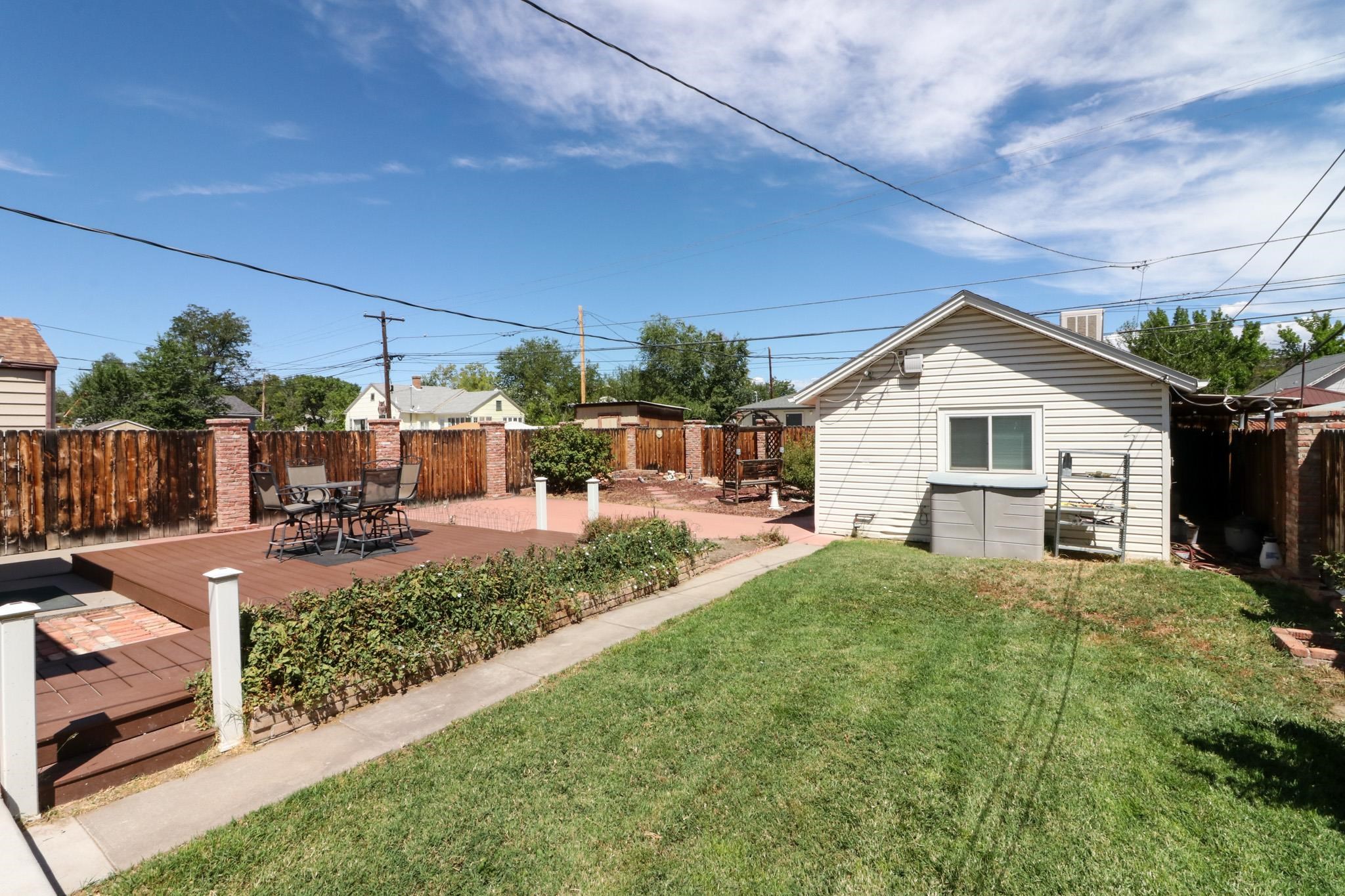 936 Teller Avenue