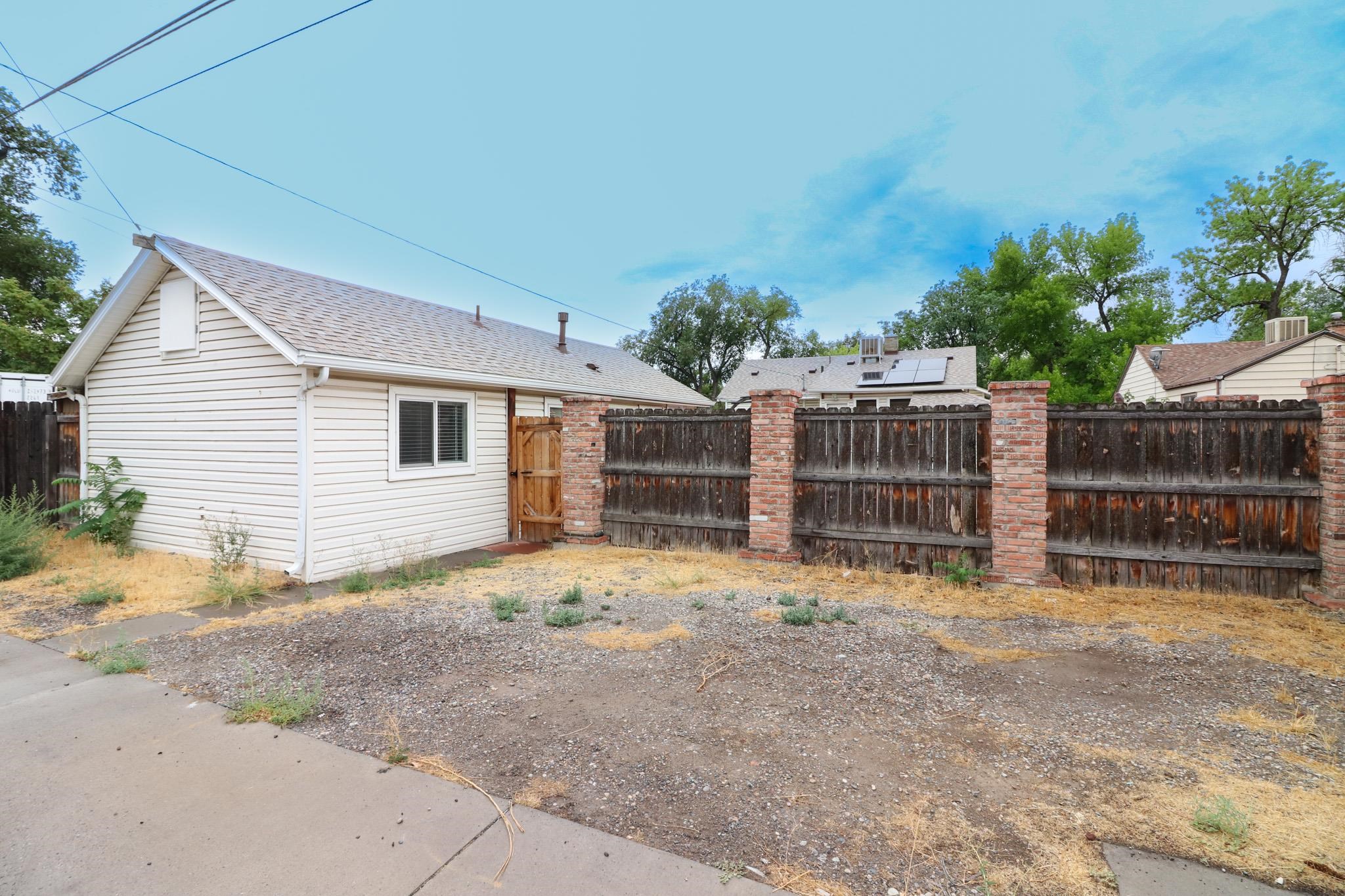936 Teller Avenue
