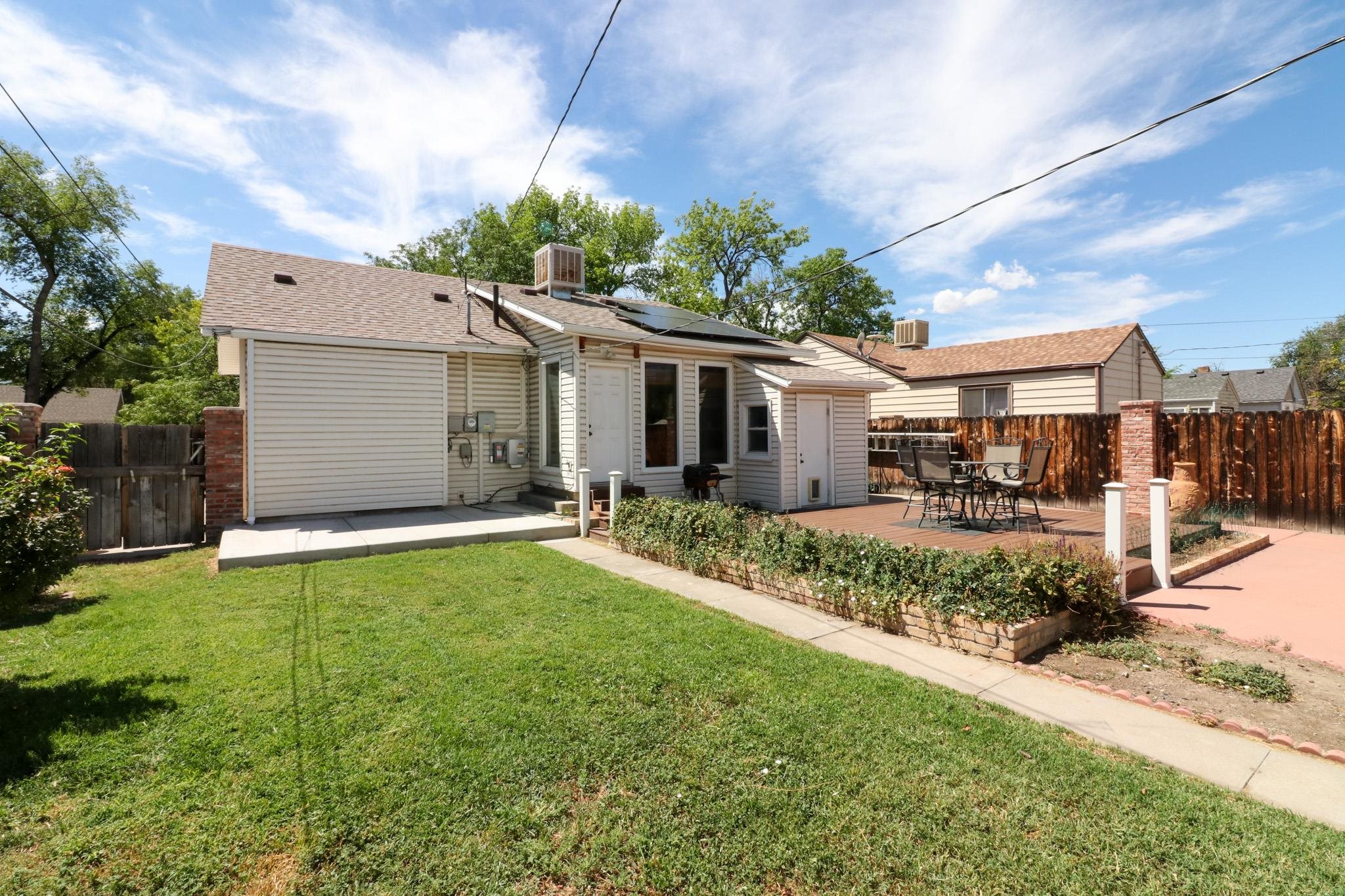 936 Teller Avenue