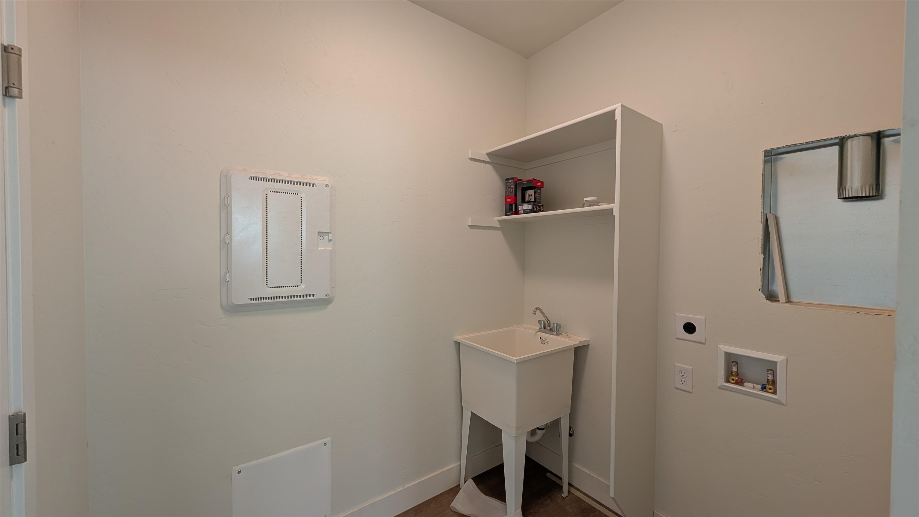 2471 Ross Road Unit: B