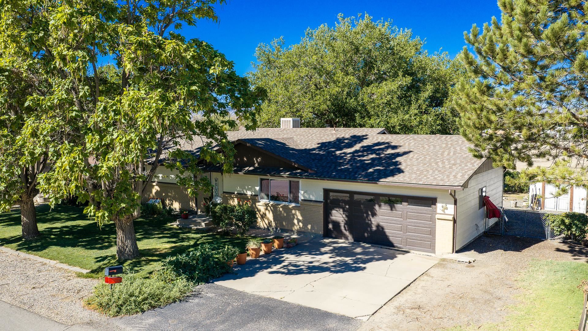 611 Hudsons Bay Drive