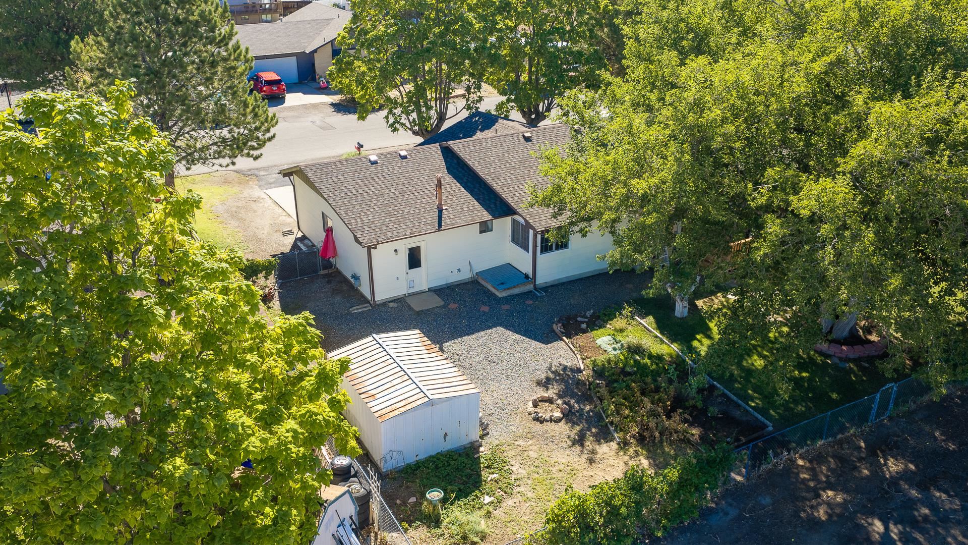 611 Hudsons Bay Drive