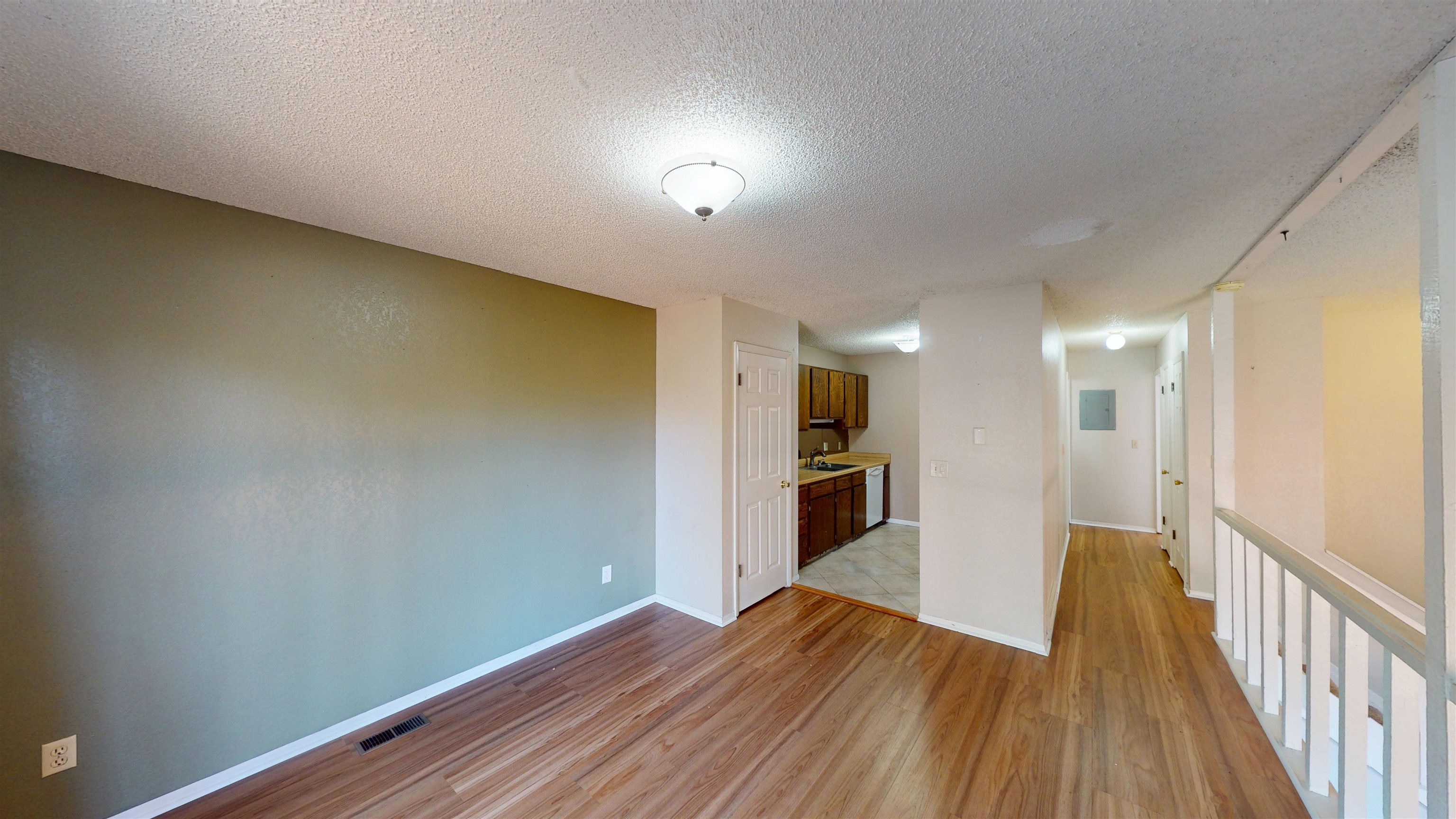 1022 Lakeside Drive