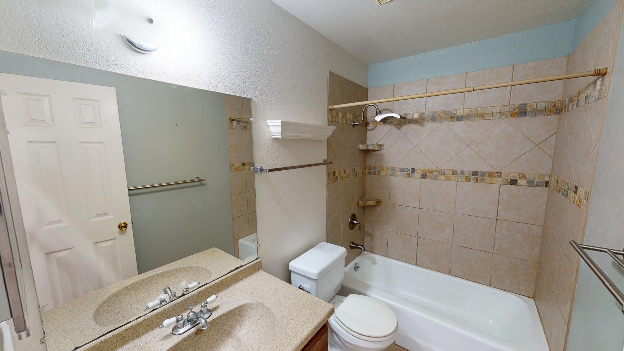 1022 Lakeside Drive