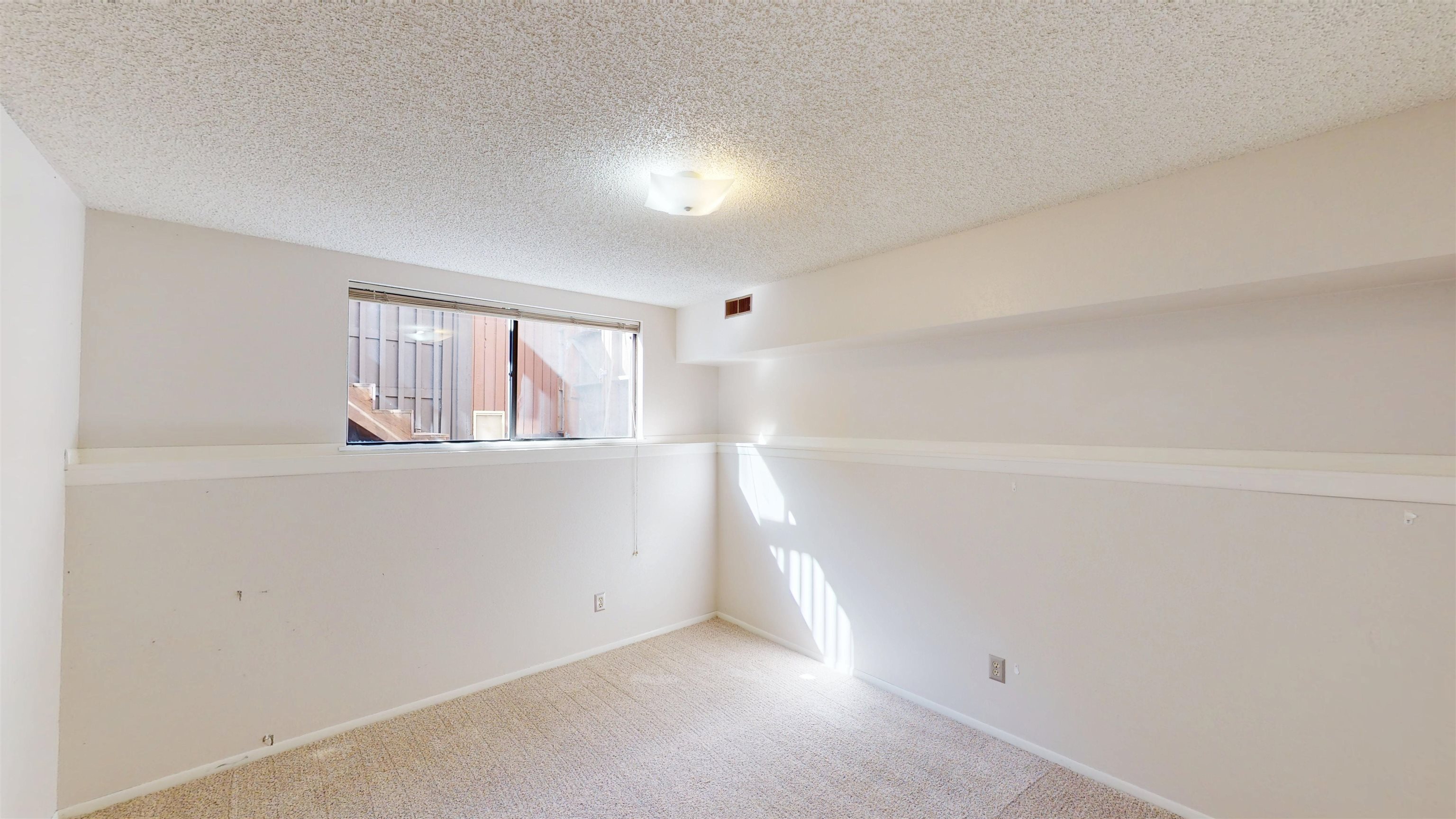 1022 Lakeside Drive