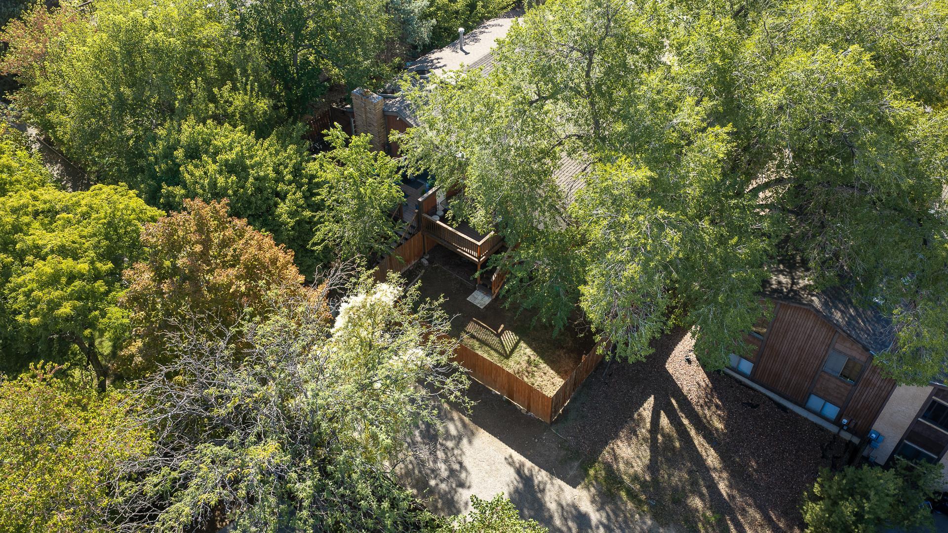 1022 Lakeside Drive