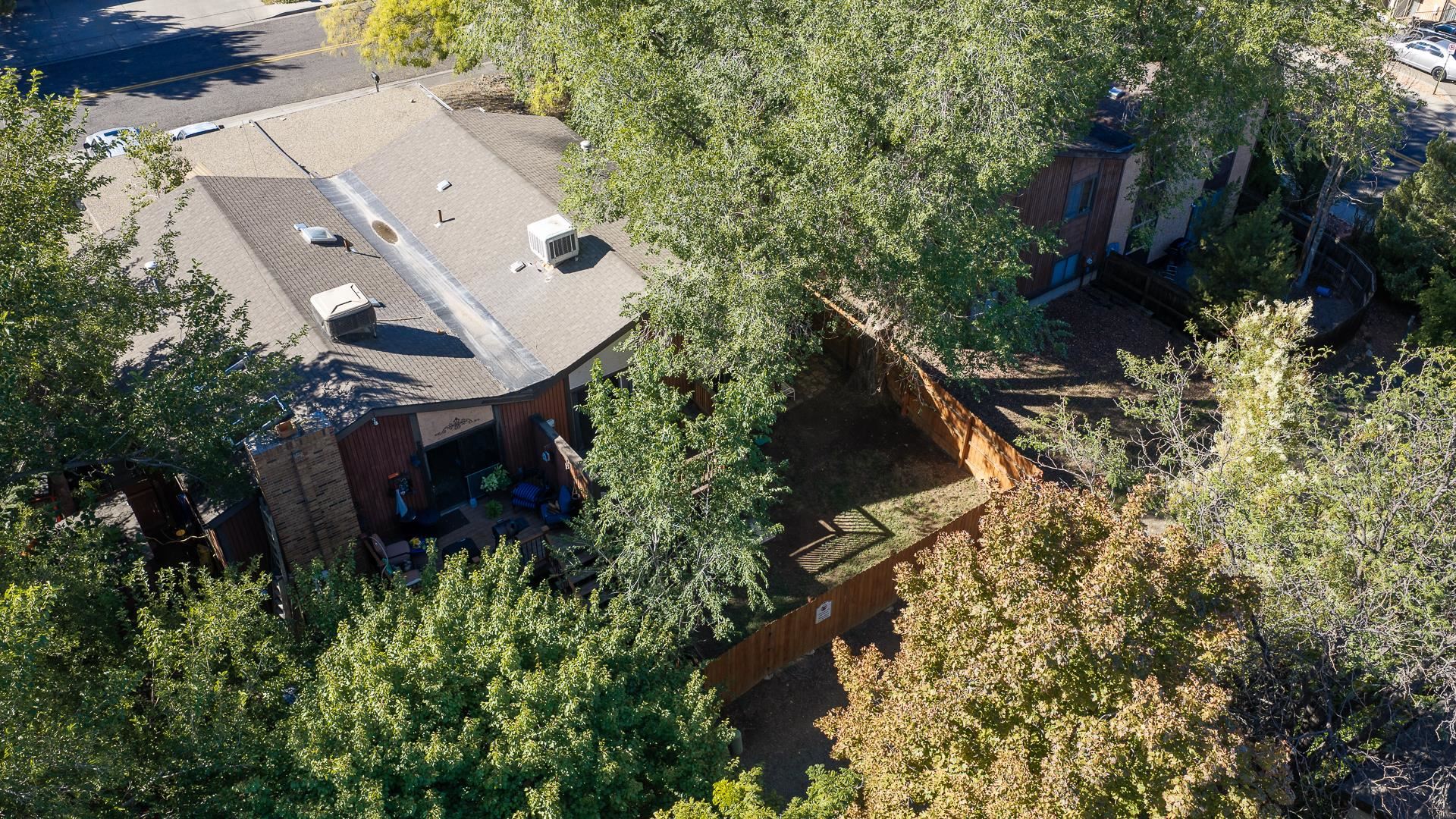 1022 Lakeside Drive
