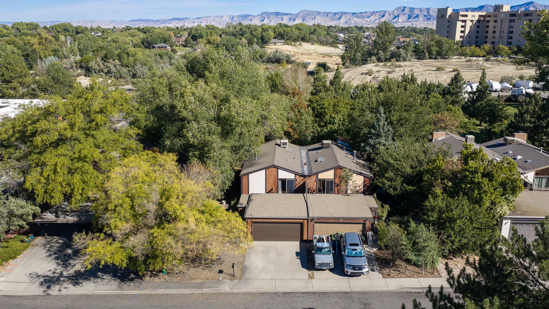 1022 Lakeside Drive