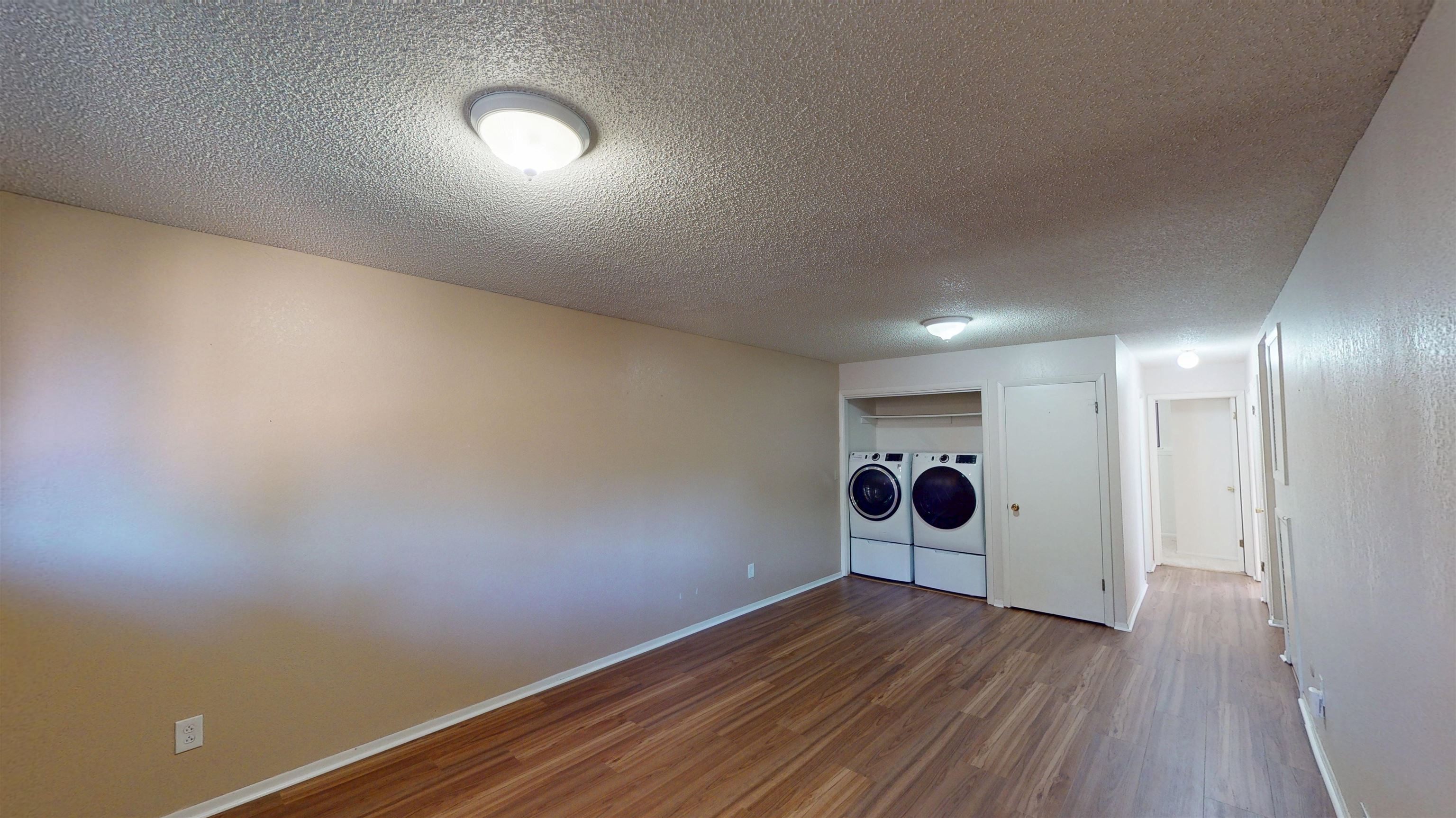 1022 Lakeside Drive