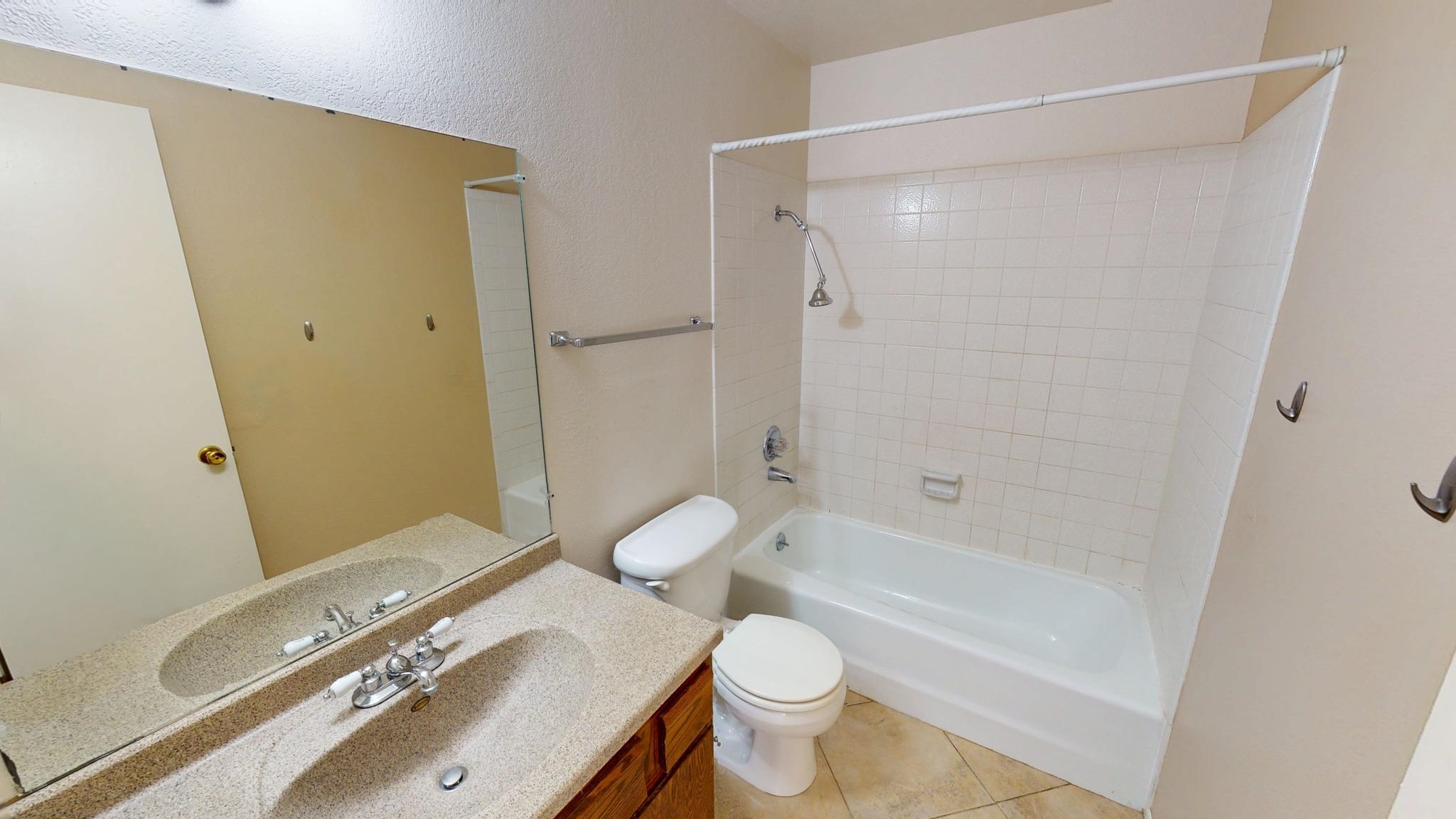 1022 Lakeside Drive