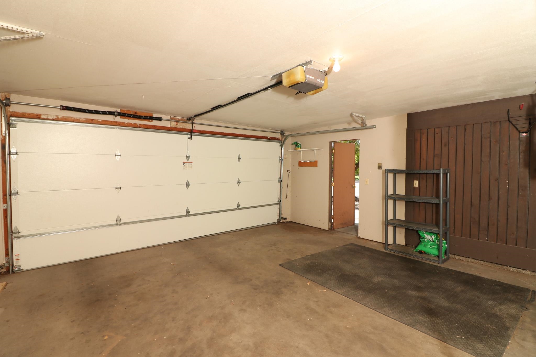 1022 Lakeside Drive