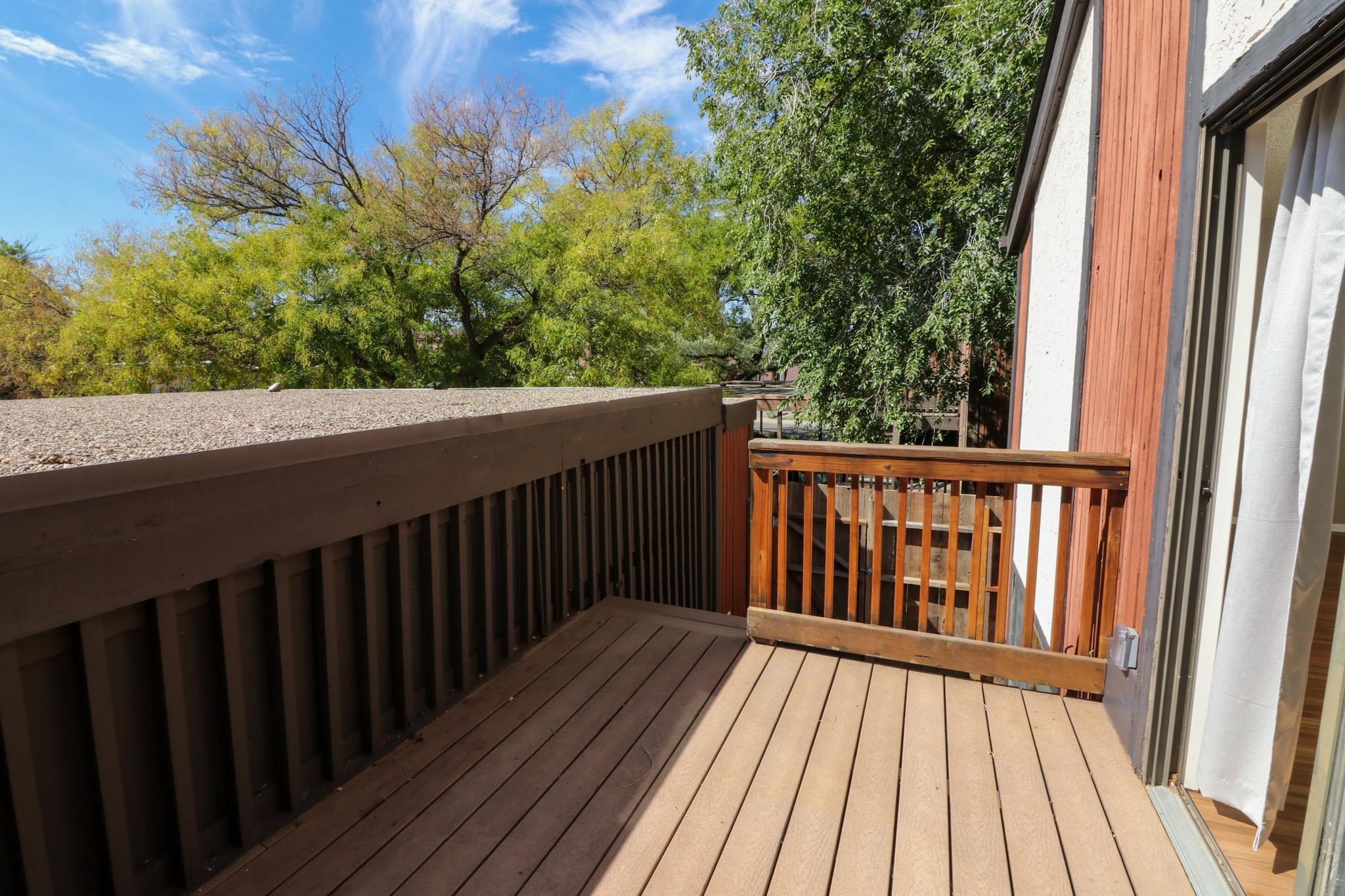 1022 Lakeside Drive