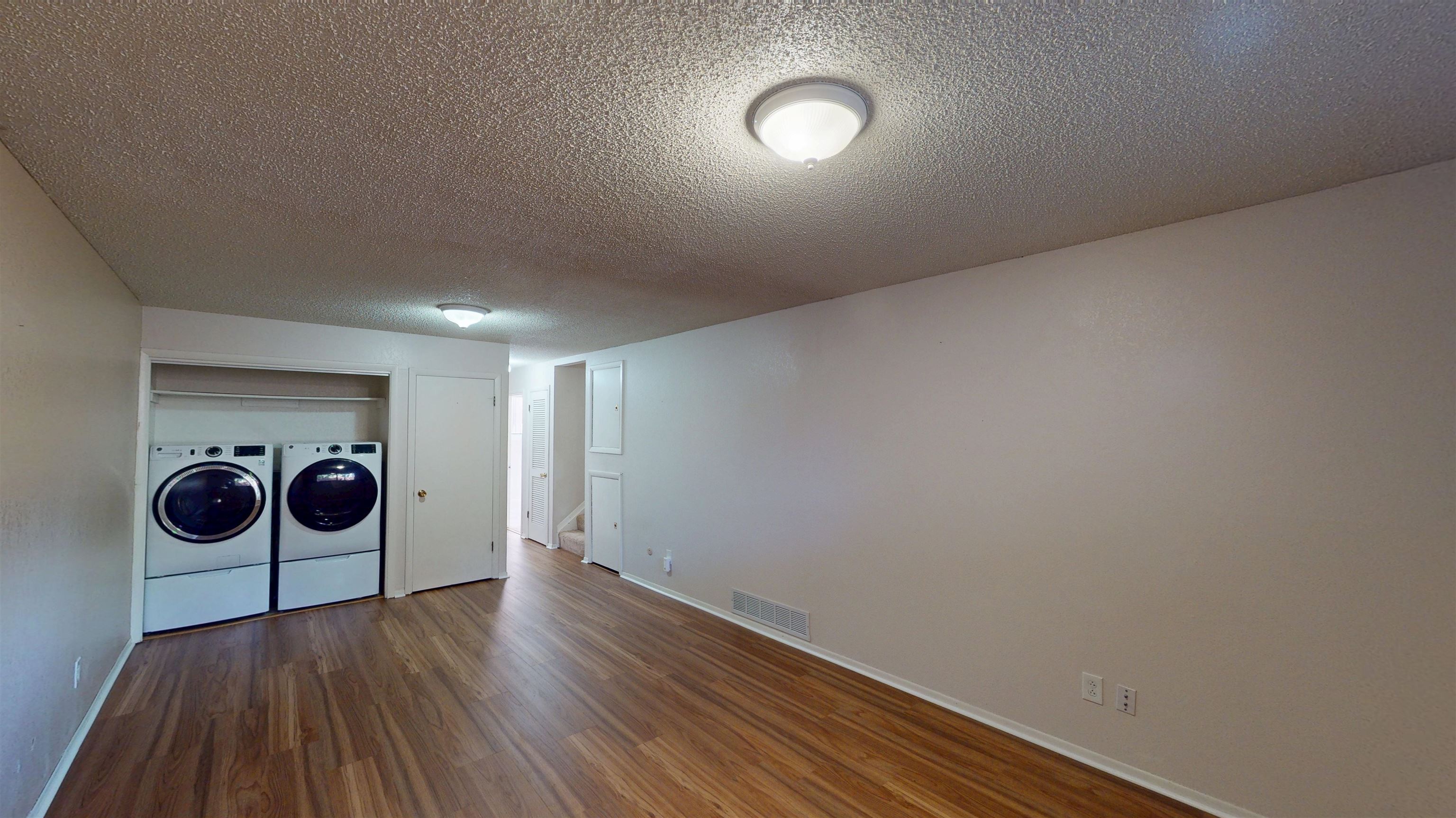 1022 Lakeside Drive