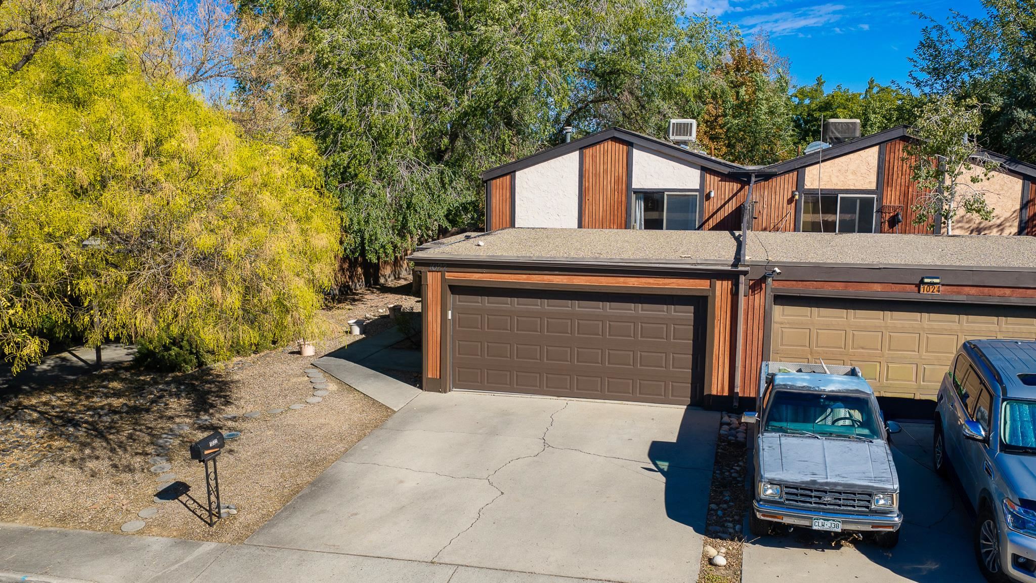 1022 Lakeside Drive