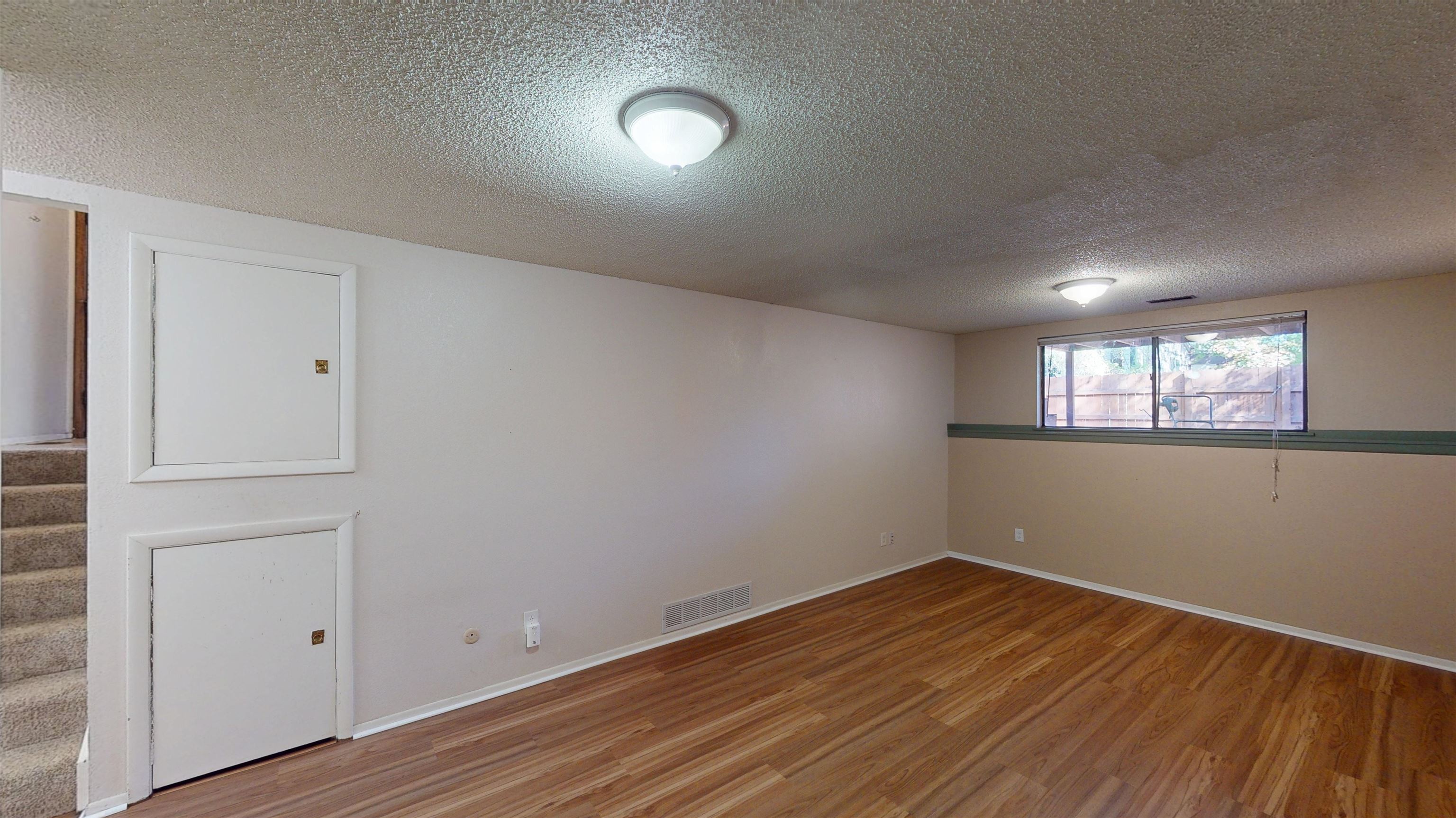 1022 Lakeside Drive