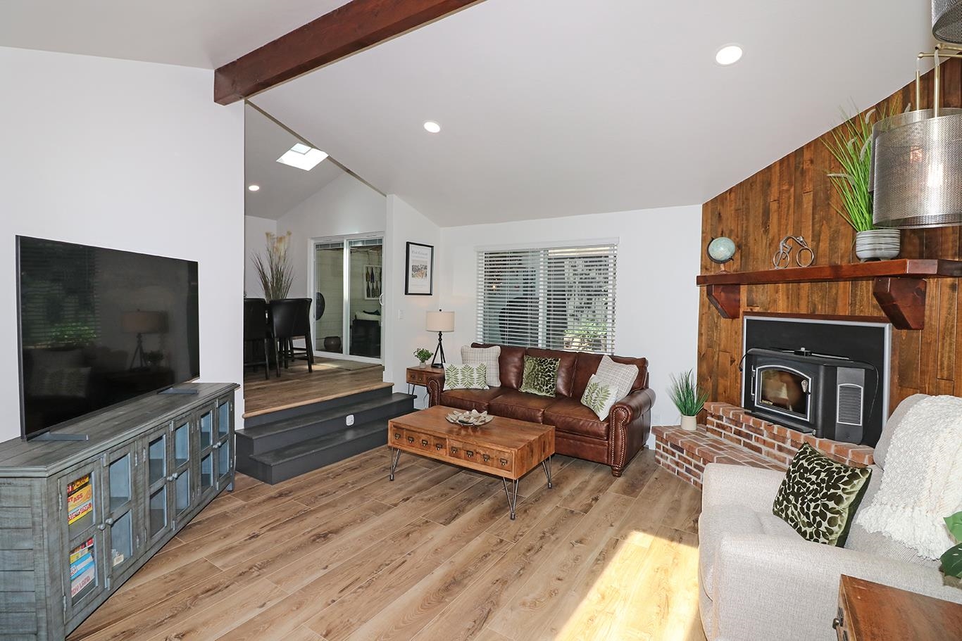 385 Ridge View Drive