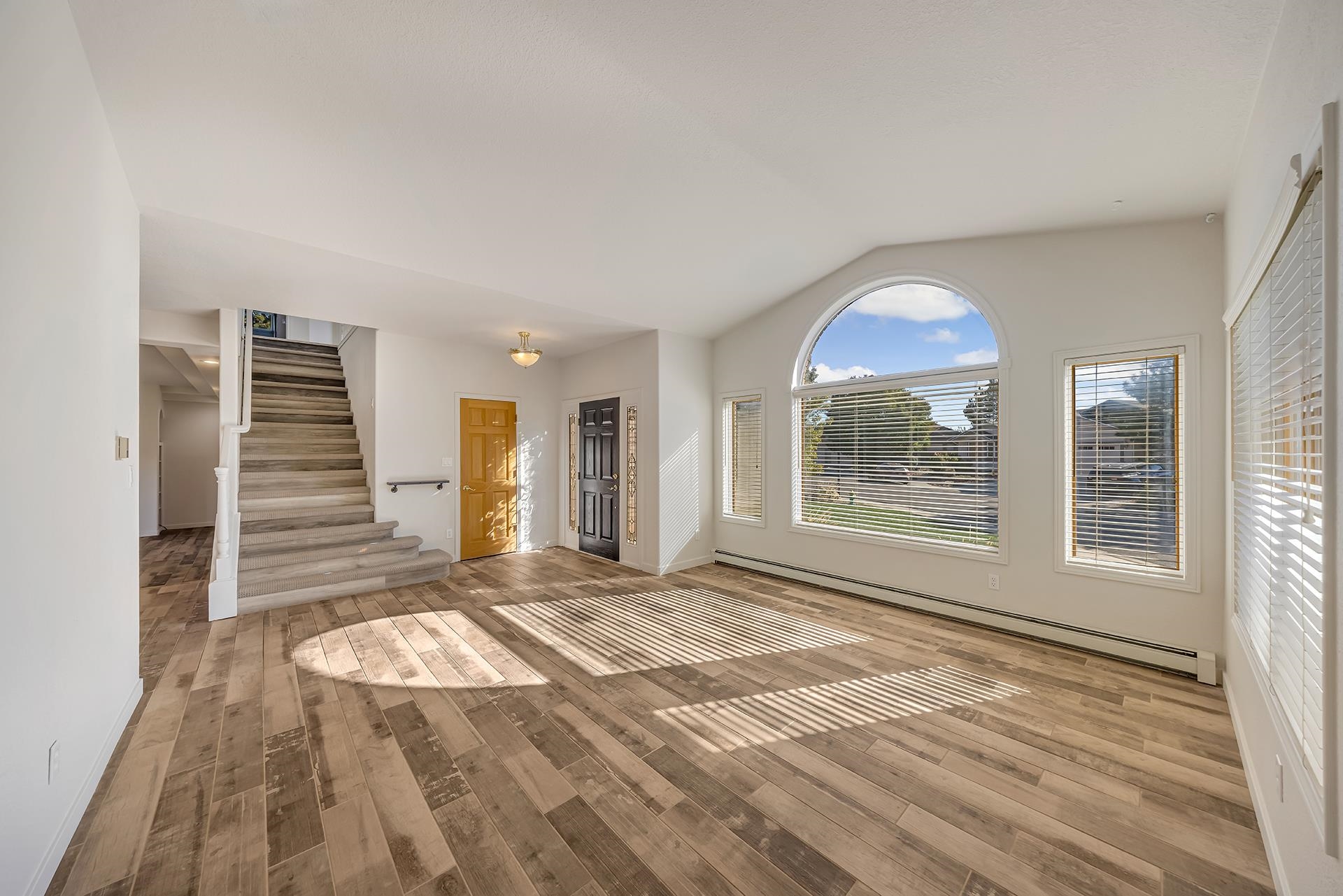 545 Pinnacle Court