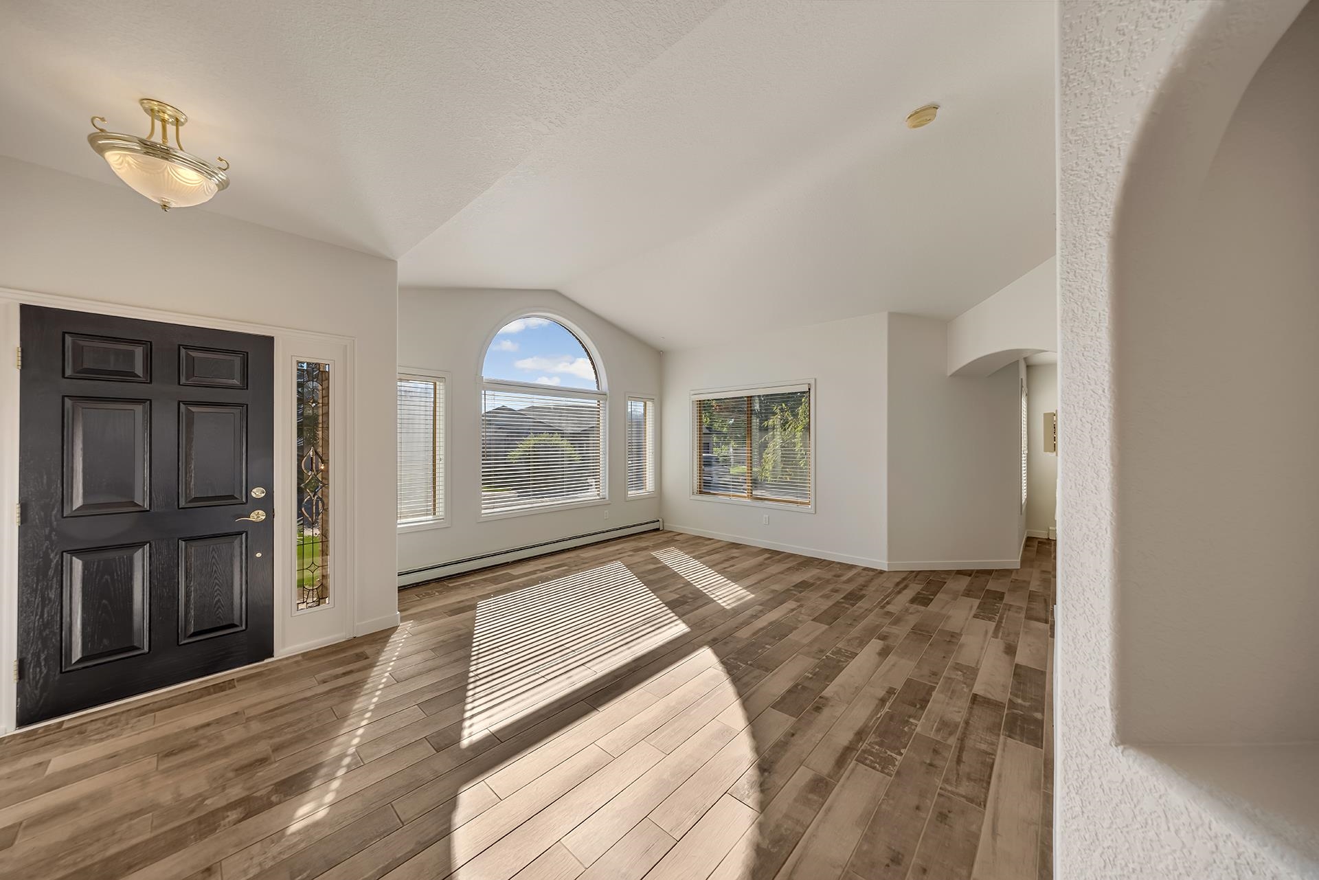 545 Pinnacle Court