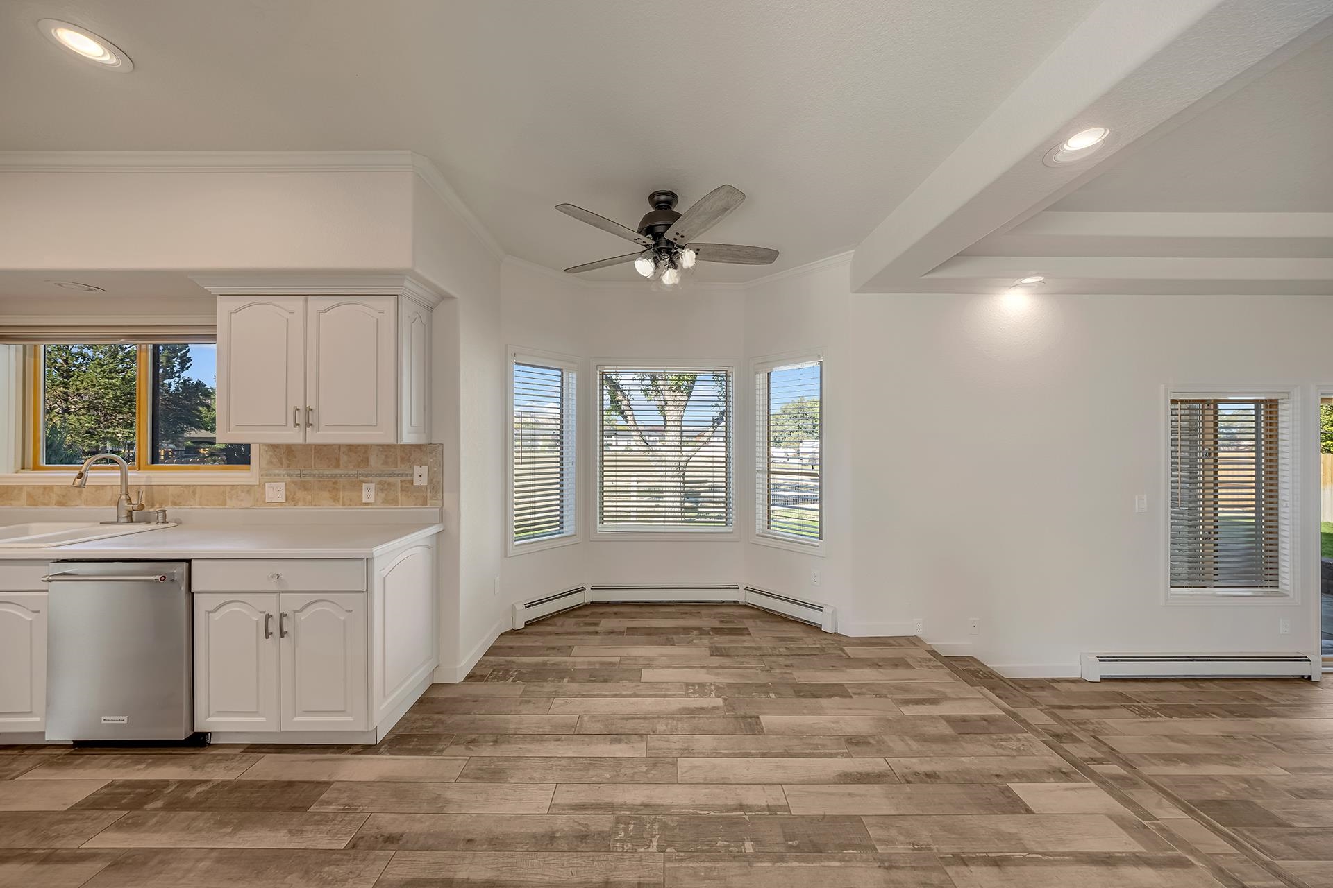 545 Pinnacle Court