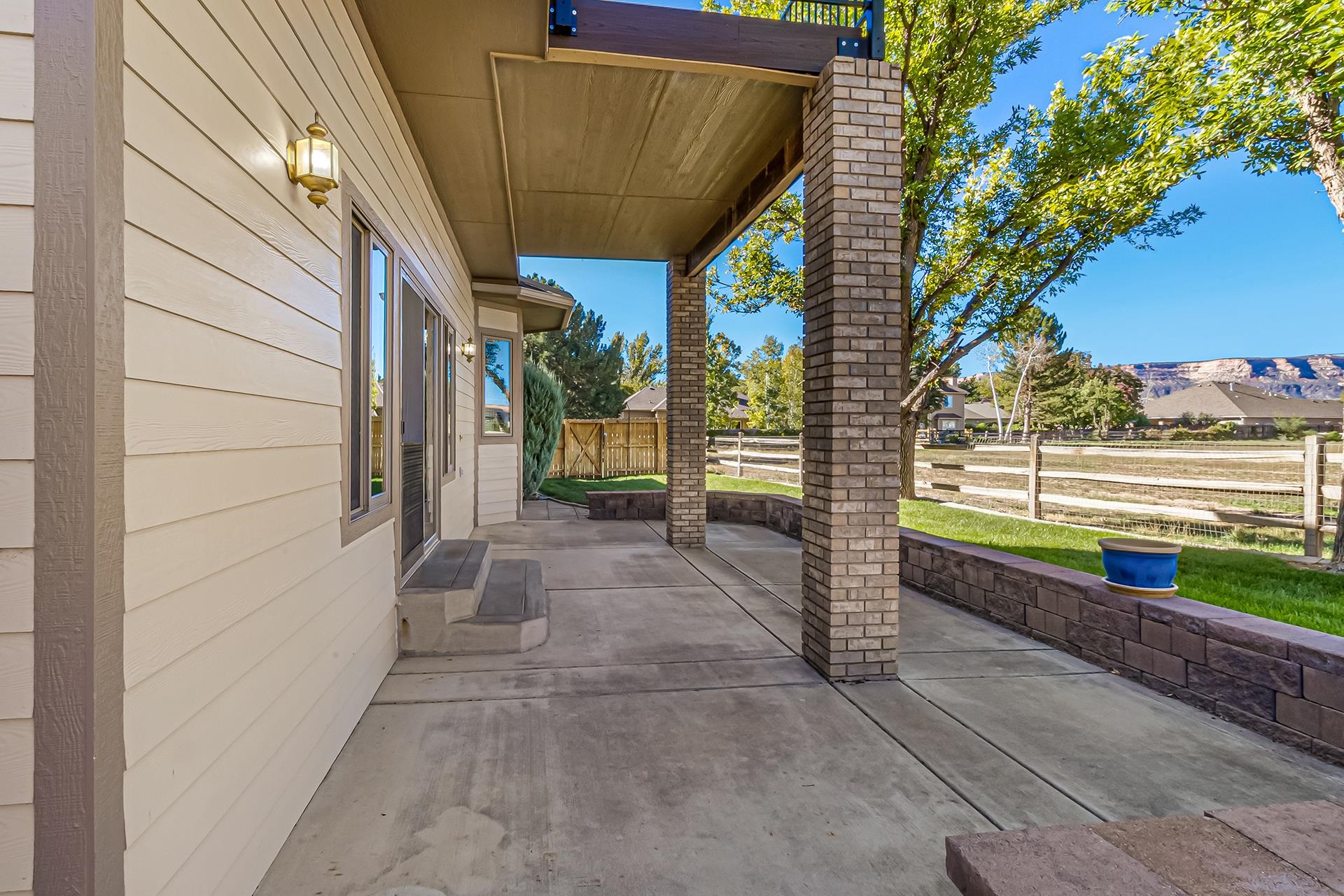 545 Pinnacle Court