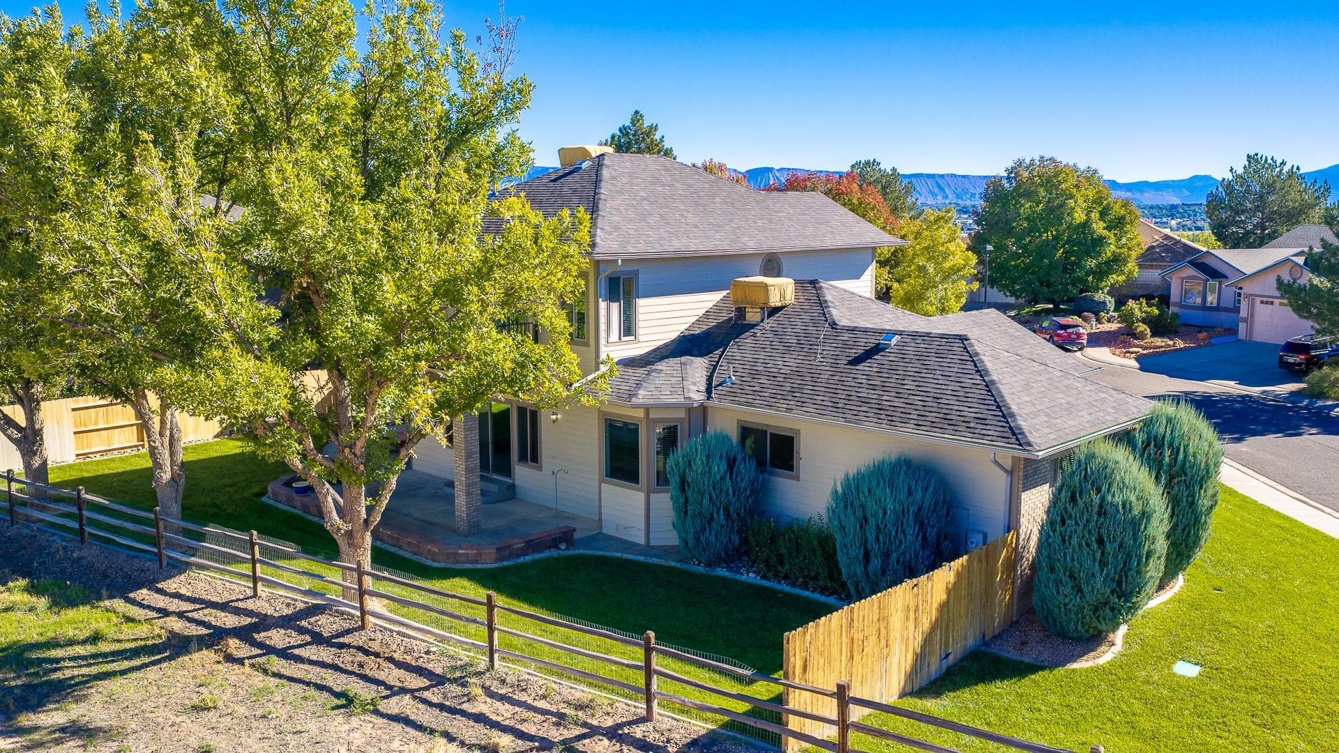 545 Pinnacle Court