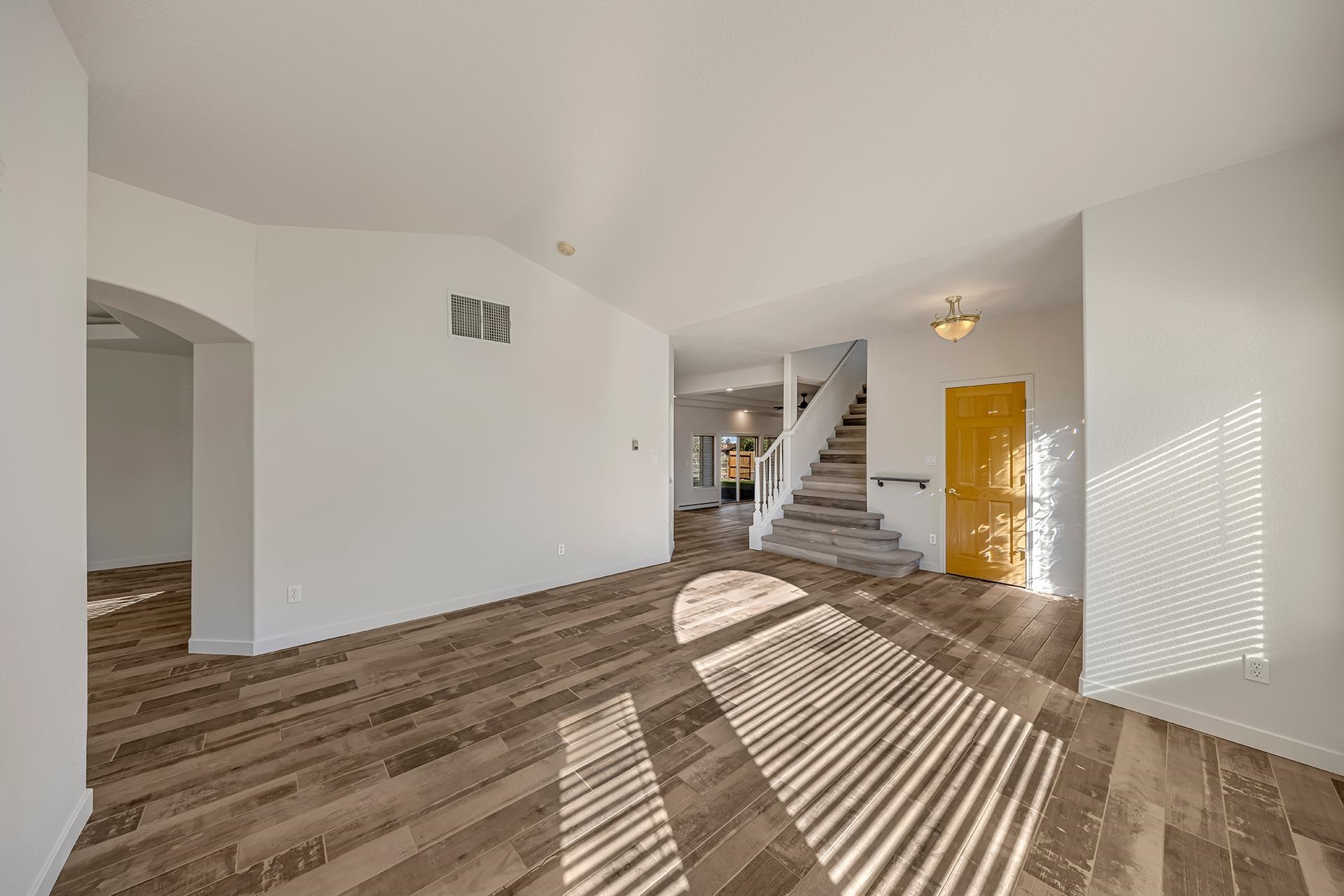 545 Pinnacle Court