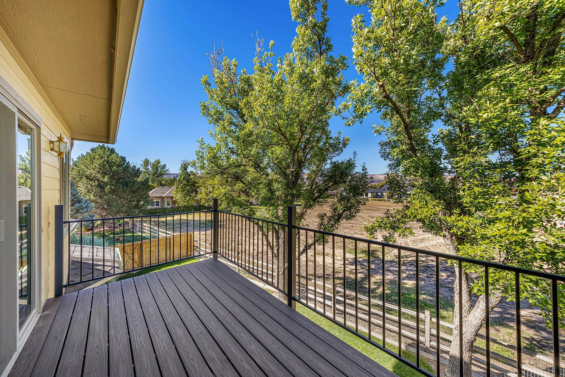 545 Pinnacle Court