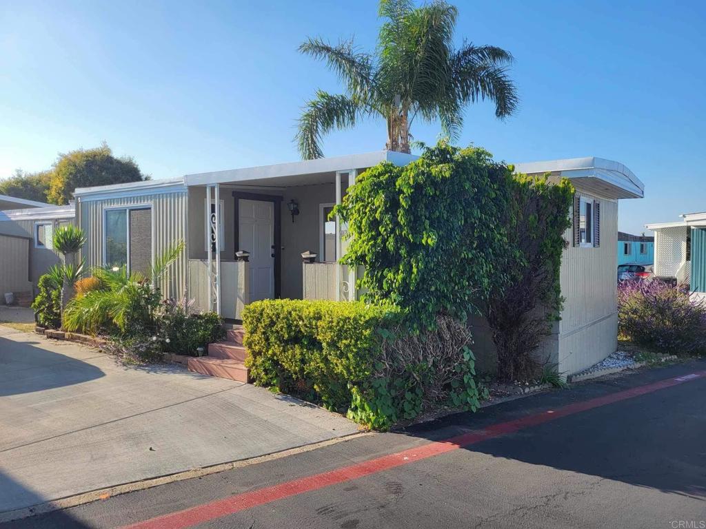 1600 Palm Avenue #70