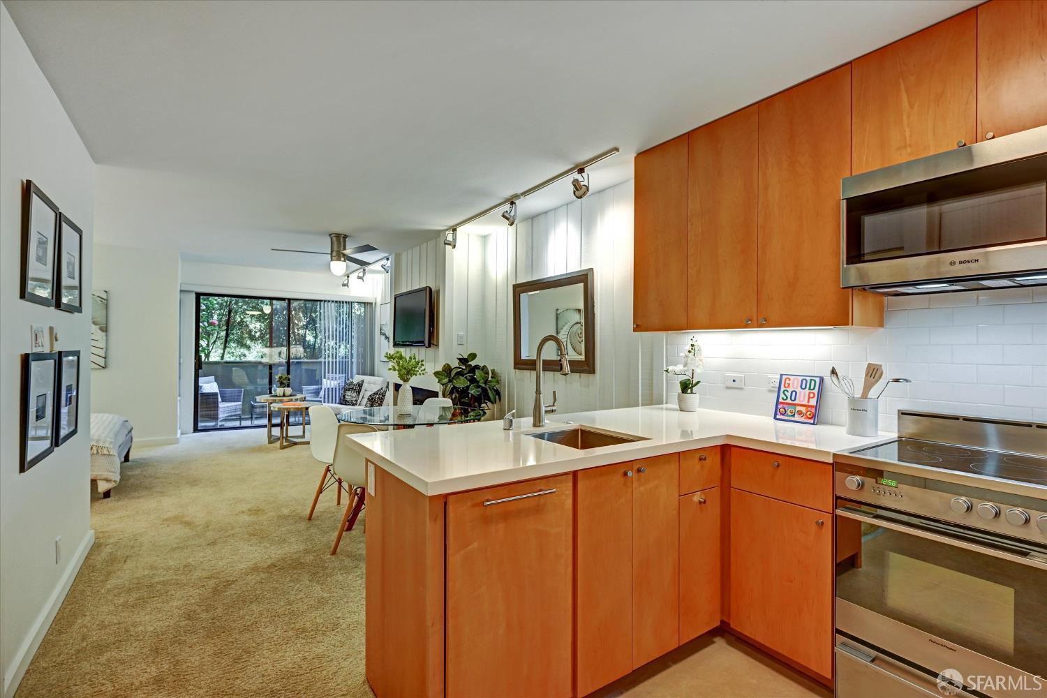 60 Ora Way # 105H