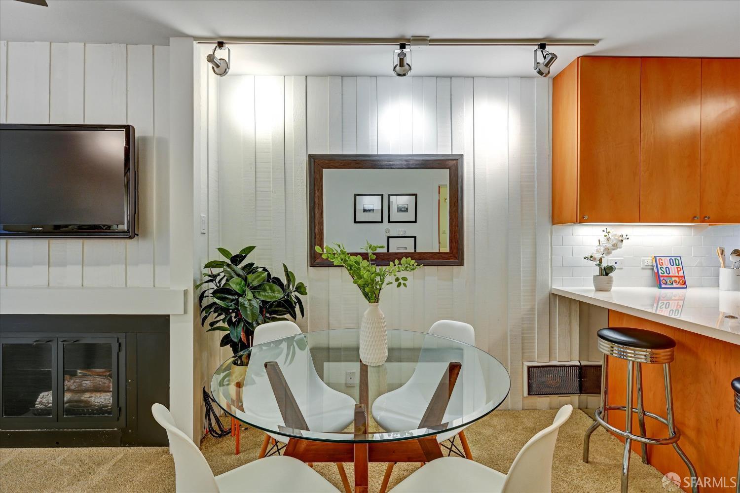 60 Ora Way # 105H