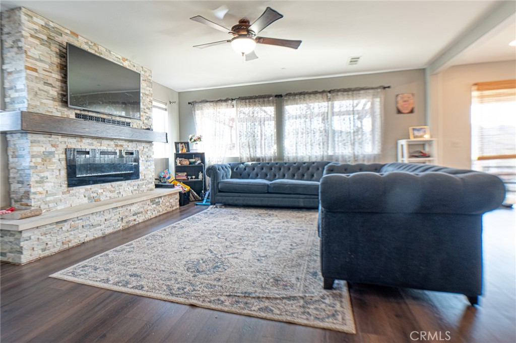 34133 Dianthus Lane