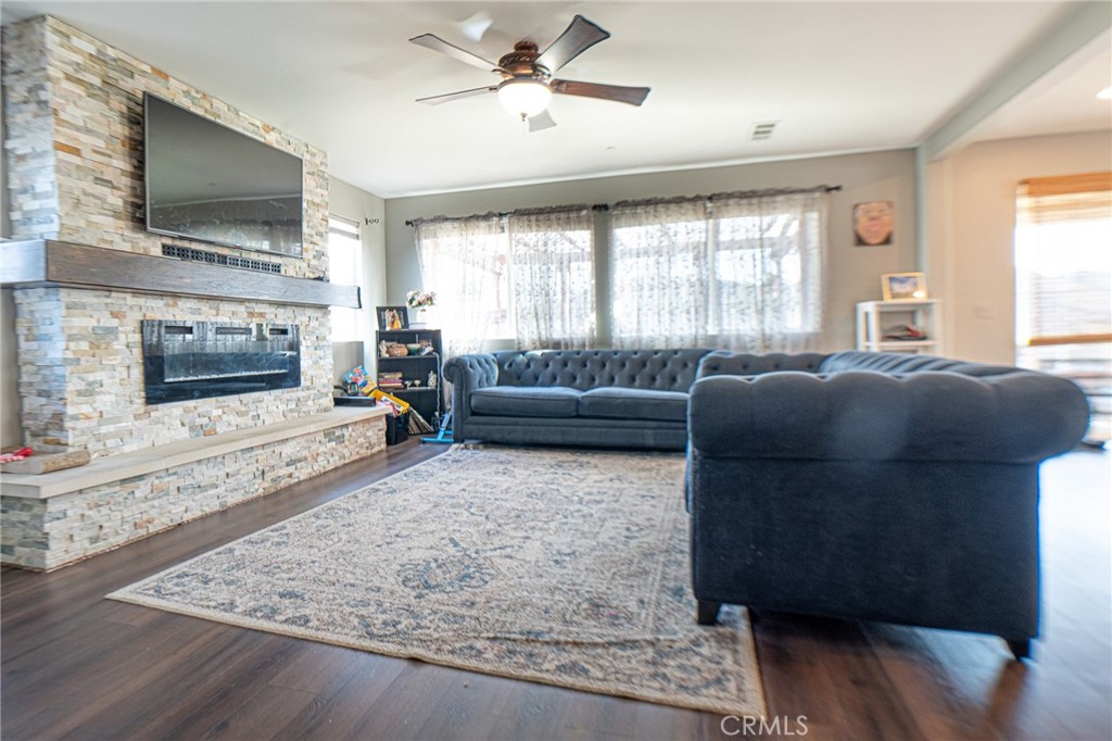 34133 Dianthus Lane