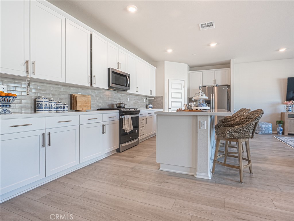 32910 Linecroft Court