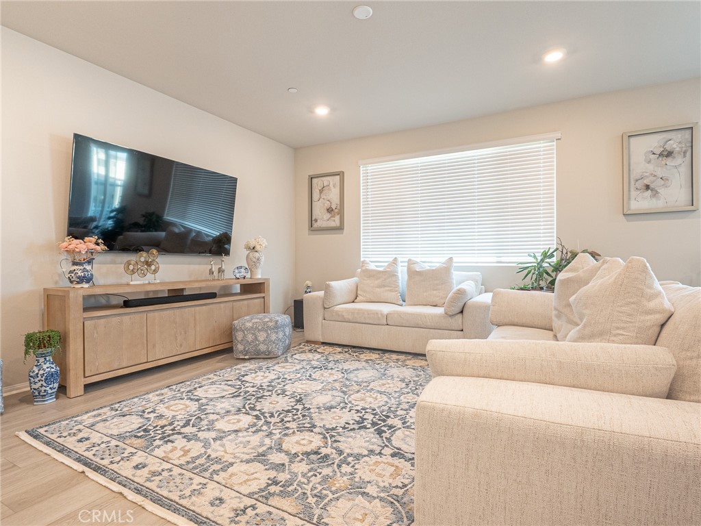 32910 Linecroft Court