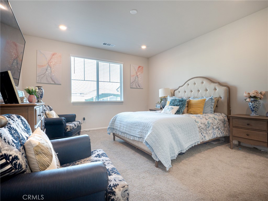 32910 Linecroft Court