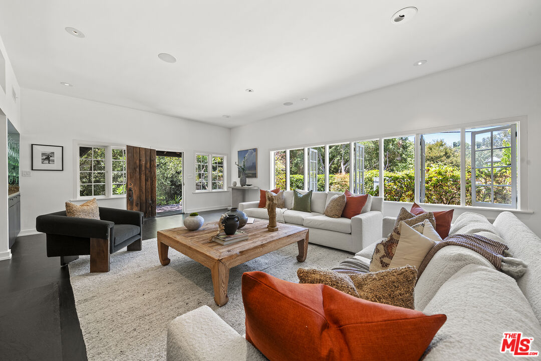 3 Latimer Rd