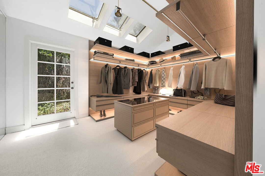 3 Latimer Rd