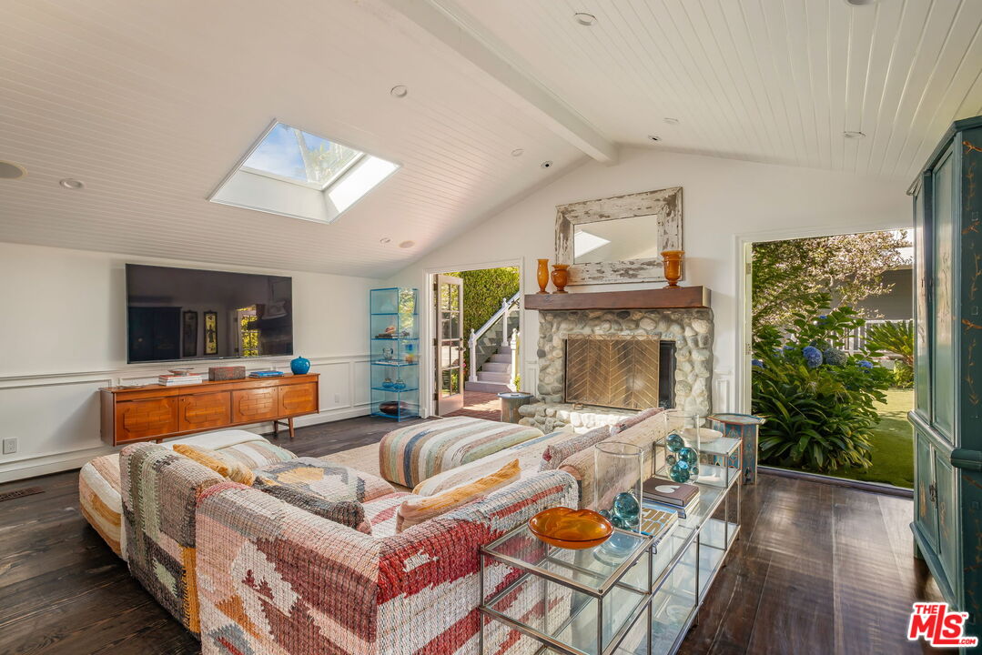 30810 Broad Beach Rd