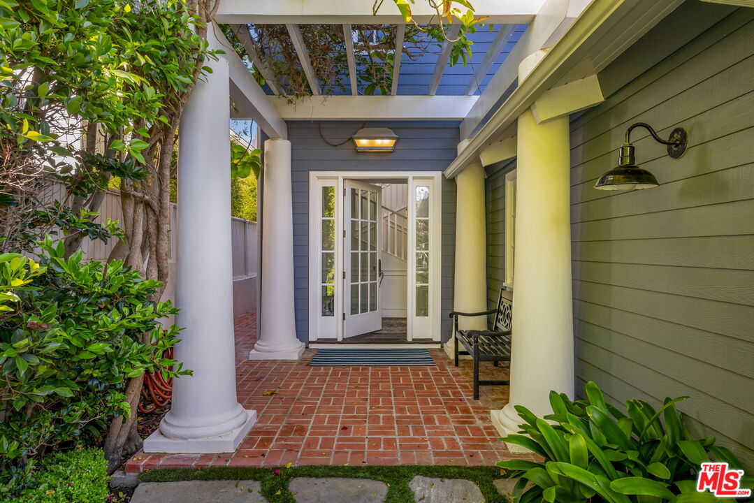 30810 Broad Beach Rd