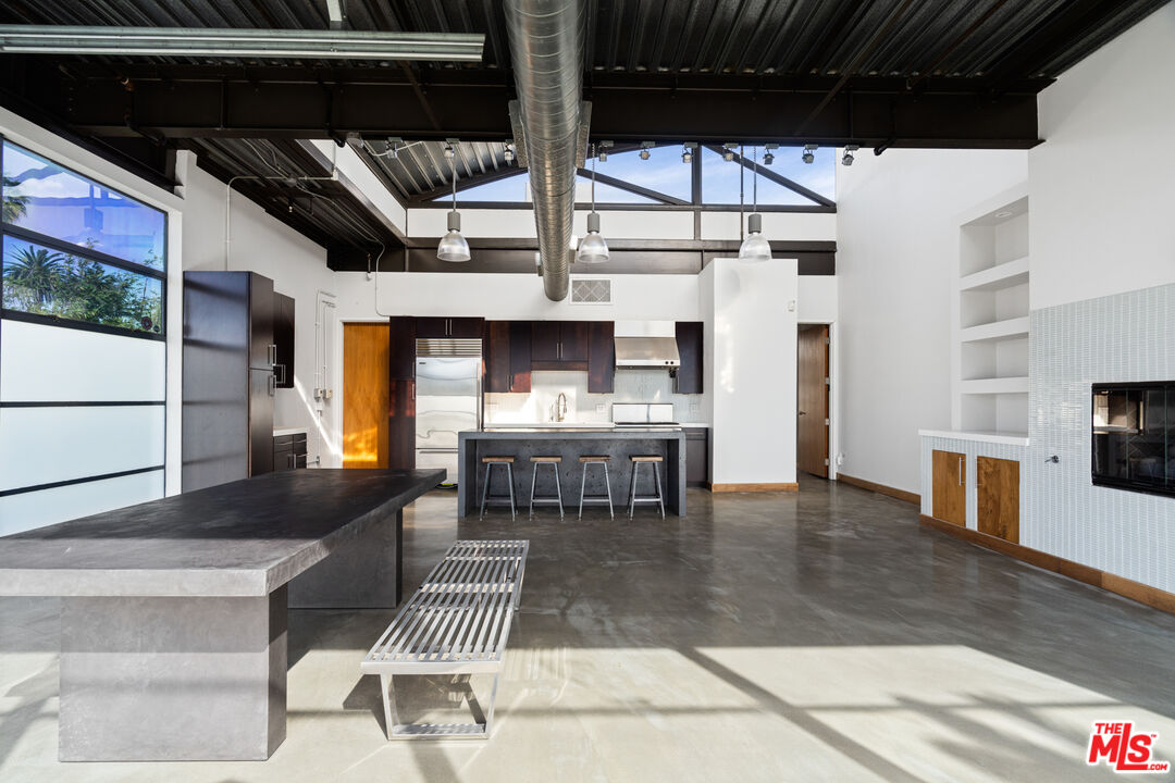 1534 17th ST Unit: 204