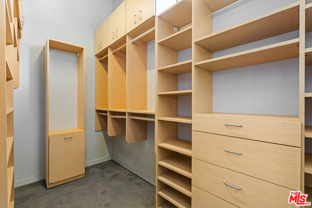 1534 17th ST Unit: 204